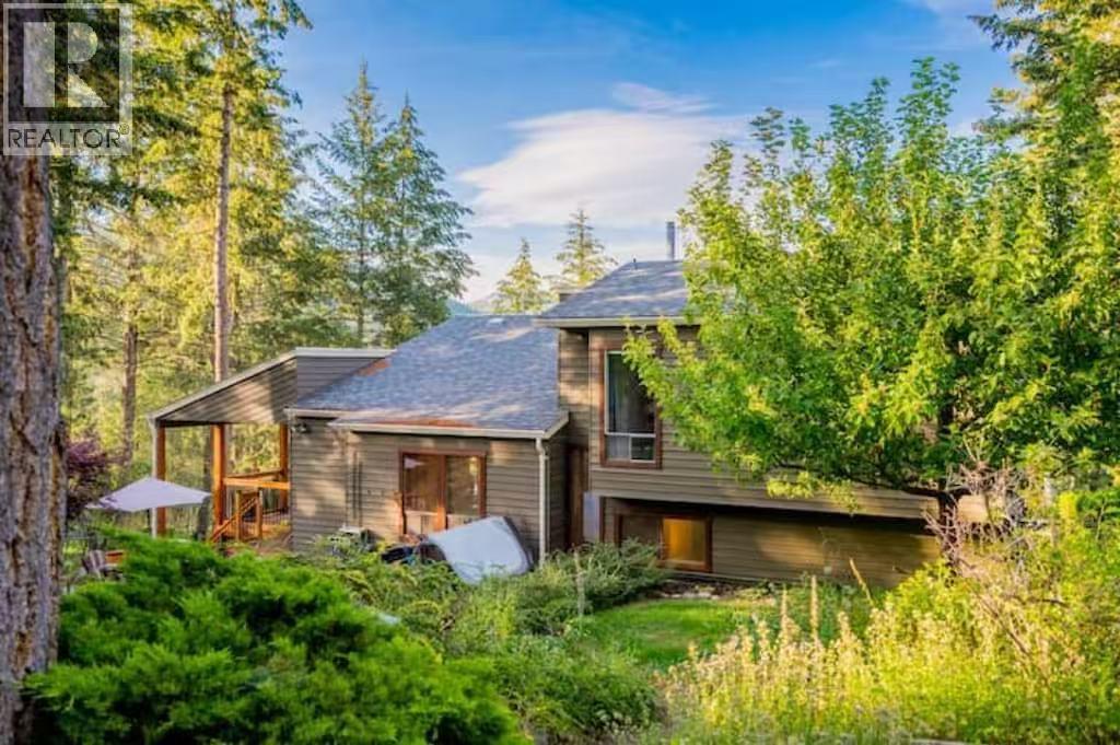 945 Lloyd Jones Drive, West Kelowna, British Columbia  V1Z 2X9 - Photo 5 - 10390328