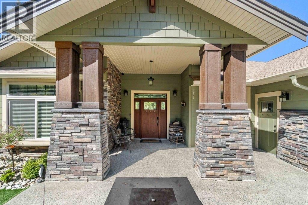 1581 20 Street Ne Unit# 1, Salmon Arm, British Columbia  V1E 0A7 - Photo 2 - 10390045