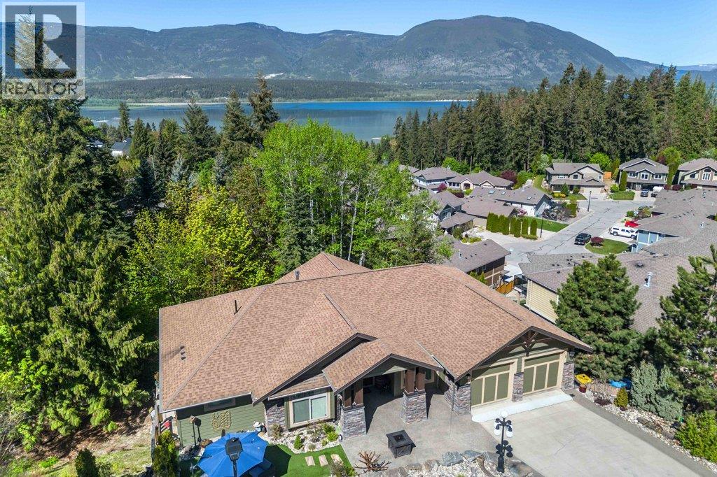 1581 20 Street Ne Unit# 1, Salmon Arm, British Columbia  V1E 0A7 - Photo 3 - 10390045