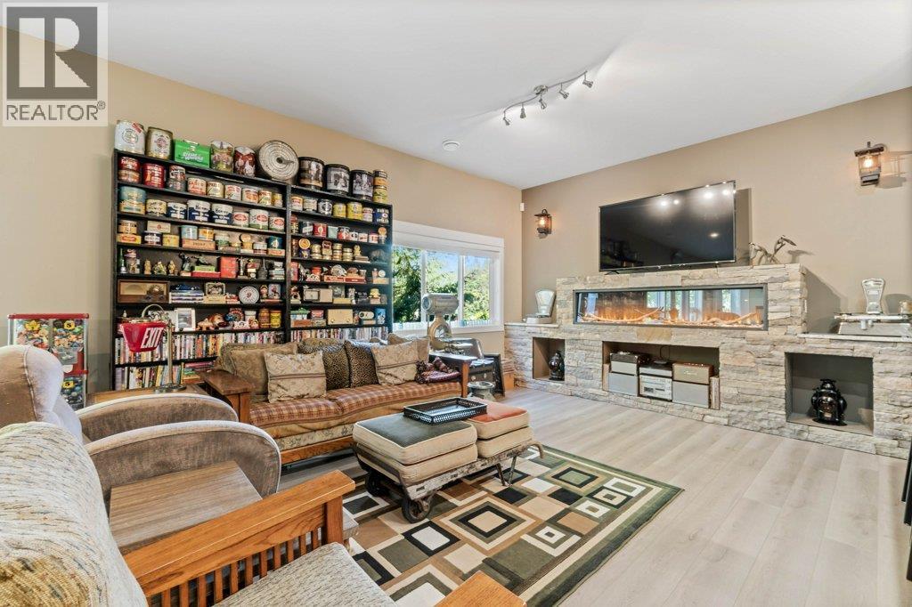 1581 20 Street Ne Unit# 1, Salmon Arm, British Columbia  V1E 0A7 - Photo 46 - 10390045