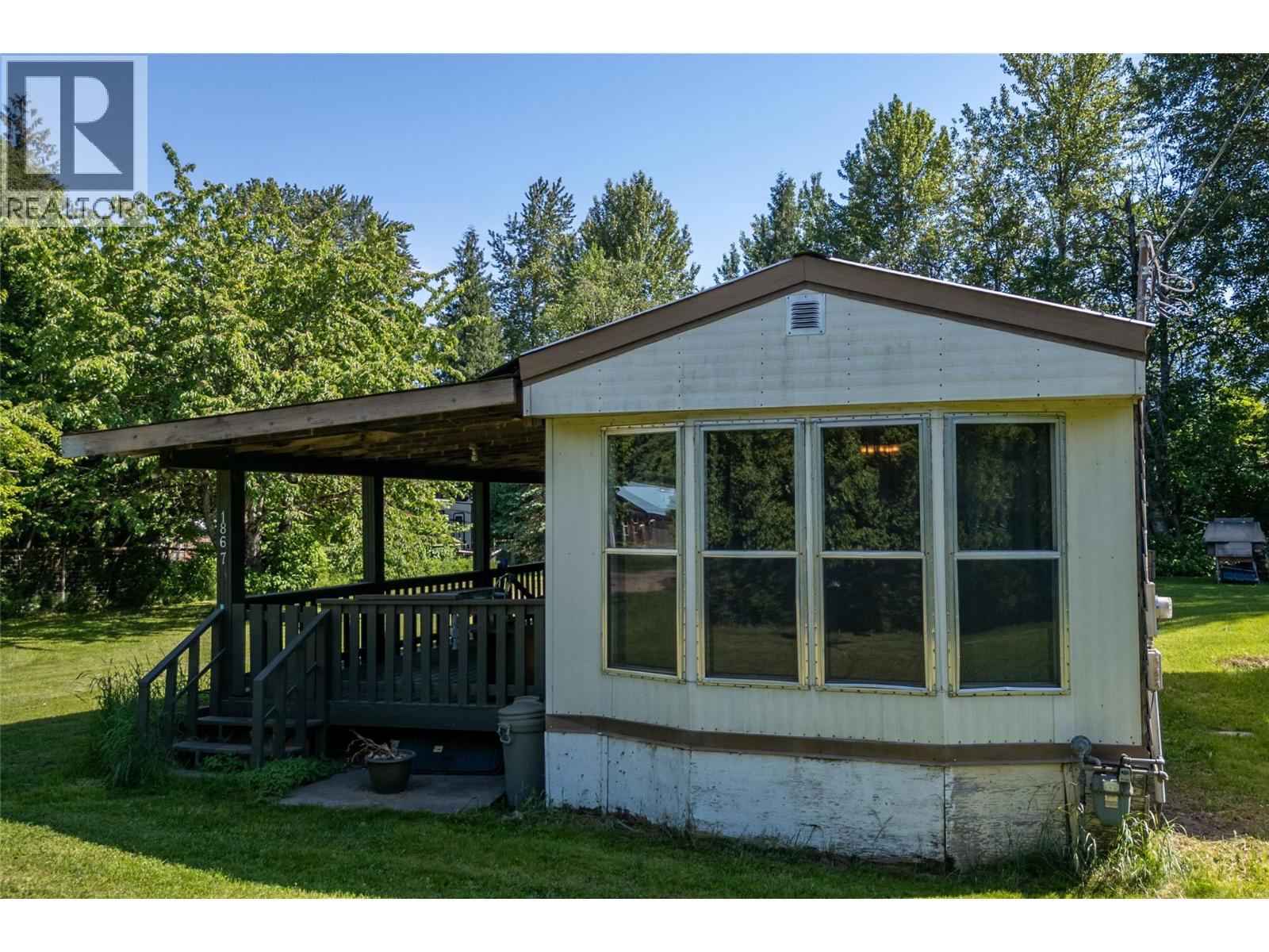 1867 Nixon Road, Revelstoke, British Columbia  V0E 2S0 - Photo 24 - 10388774