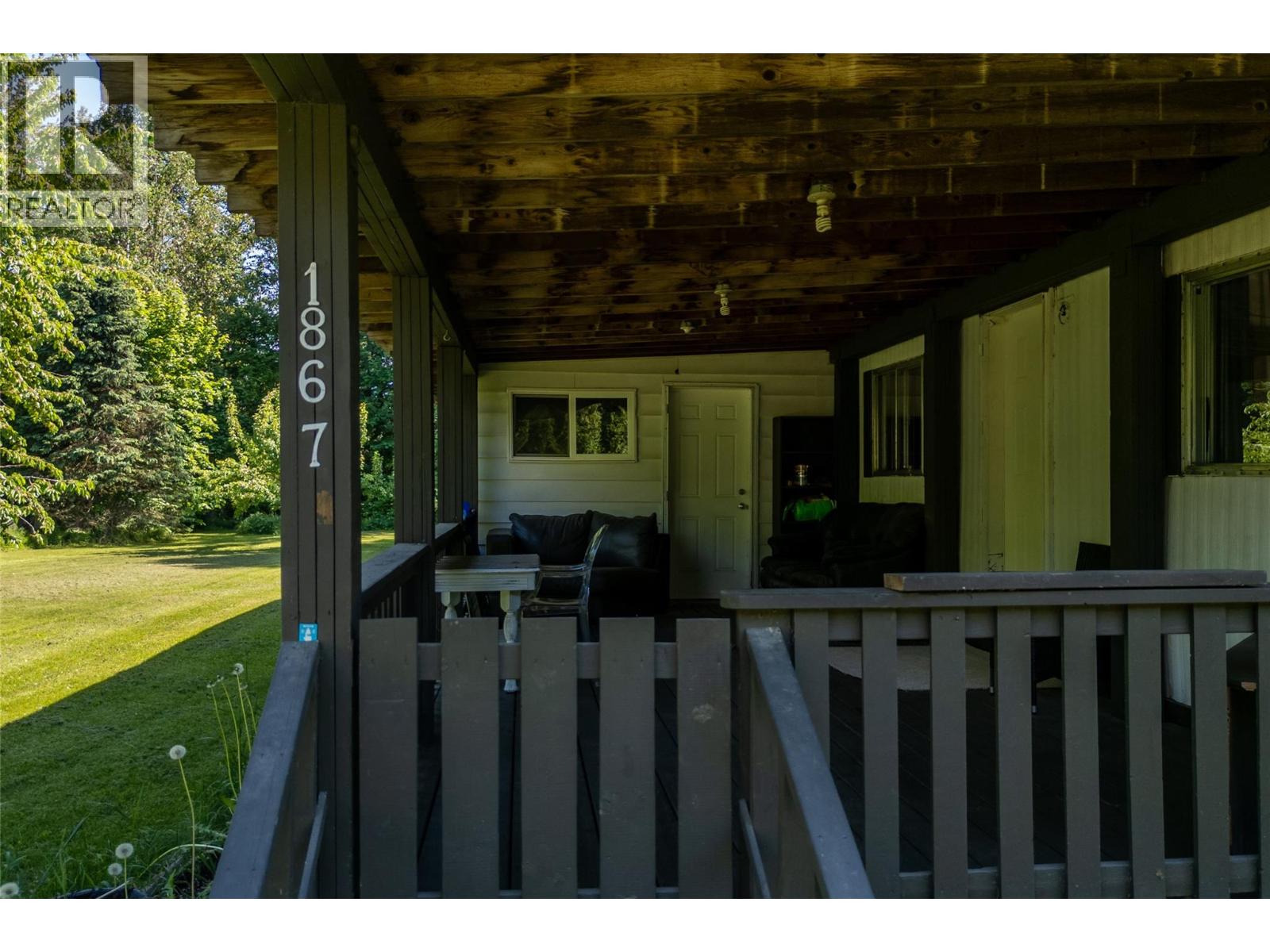 1867 Nixon Road, Revelstoke, British Columbia  V0E 2S0 - Photo 5 - 10388774