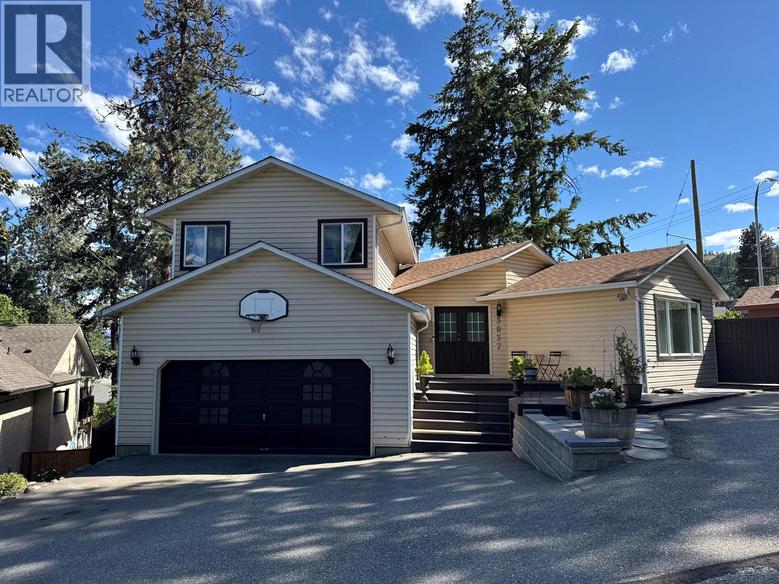 3037 Country Hills Lane, West Kelowna, British Columbia  V4T 1C3 - Photo 1 - 10389526