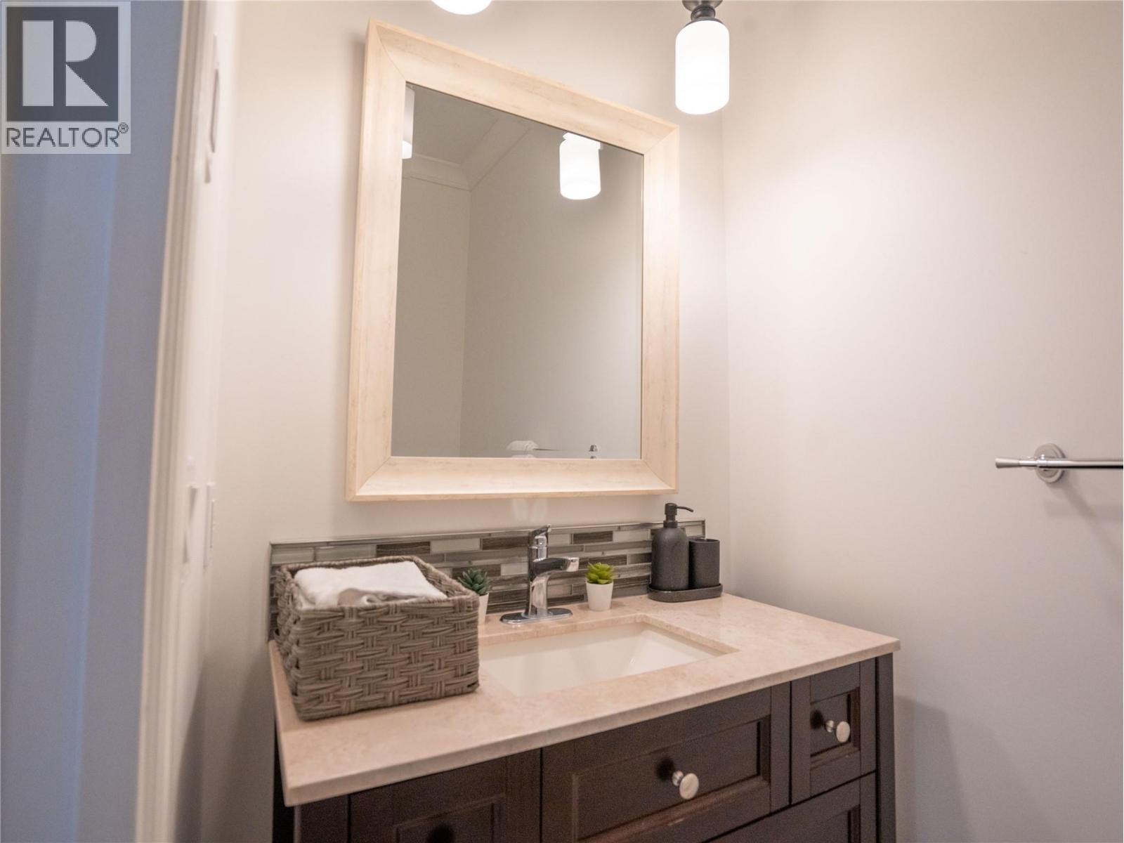 5 Chardonnay Court, Osoyoos, British Columbia  V0H 1V6 - Photo 10 - 10385340