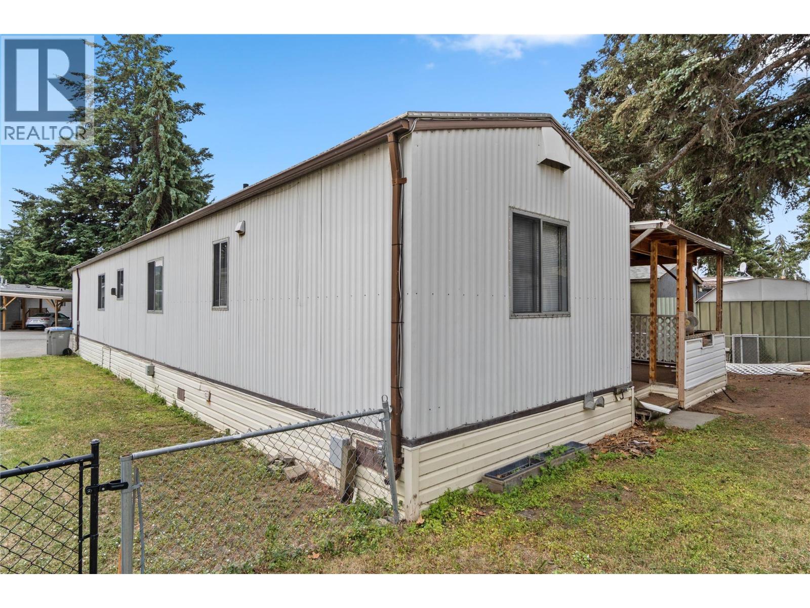 2401 Ord Road Unit# 24, Kamloops, British Columbia  V2B 7V8 - Photo 3 - 10390340
