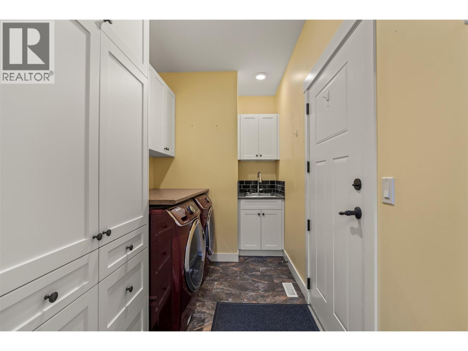 2444 York Avenue Unit# 32, Armstrong, British Columbia  V4Y 0Y3 - Photo 29 - 10390199