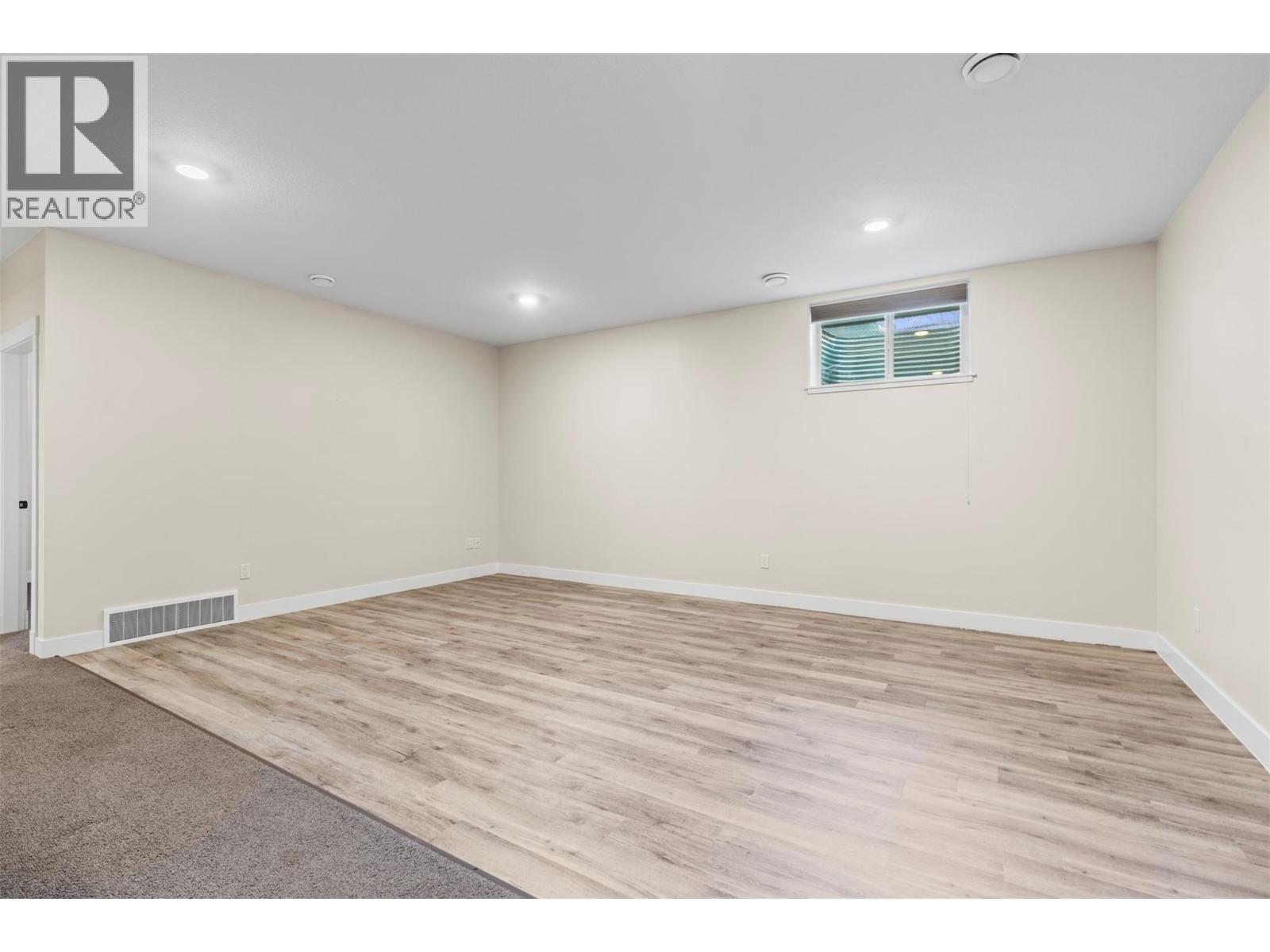 2444 York Avenue Unit# 32, Armstrong, British Columbia  V4Y 0Y3 - Photo 31 - 10390199