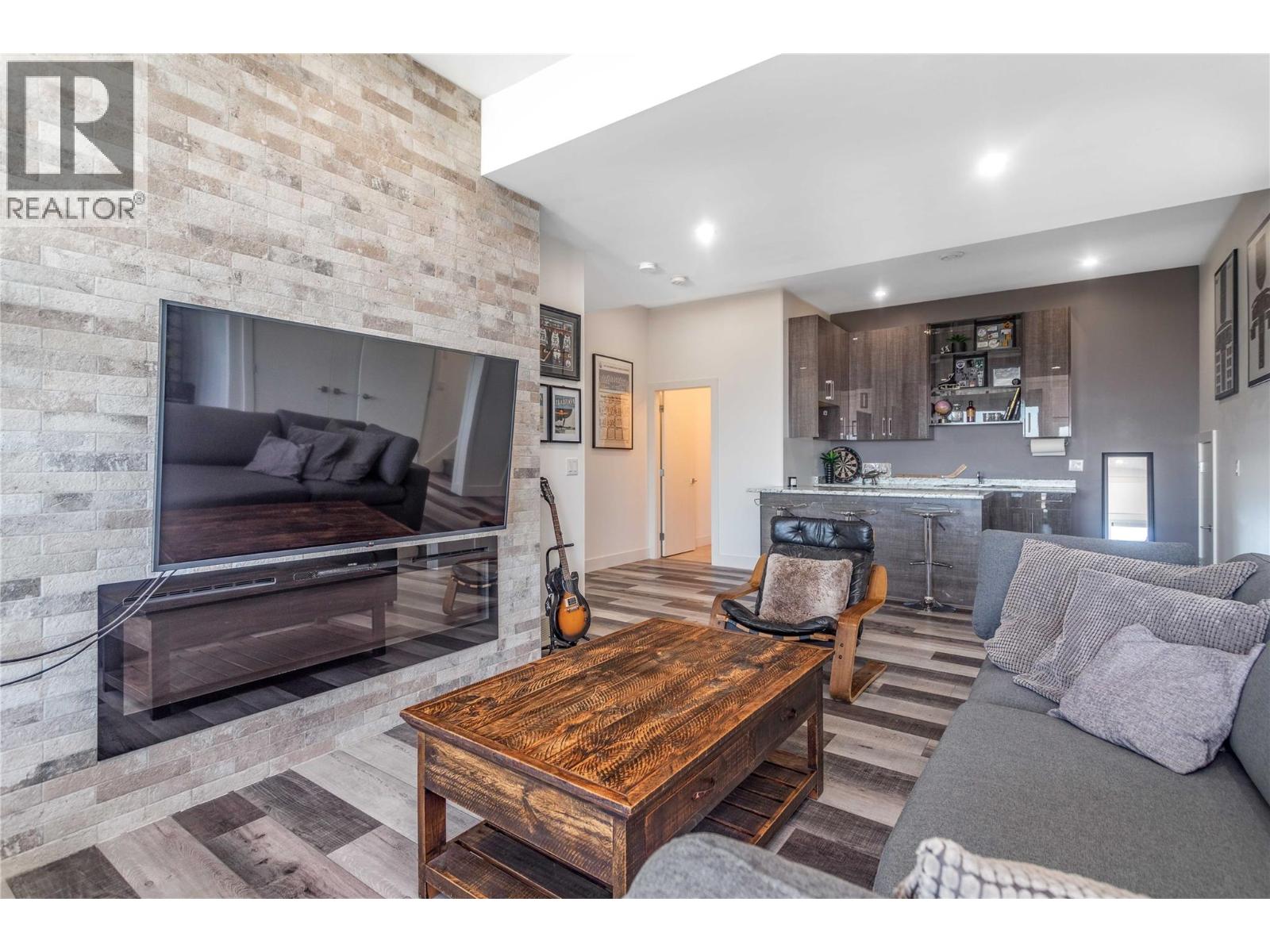 1016 Clarance Avenue, Kelowna, British Columbia  V1W 5M6 - Photo 27 - 10390081