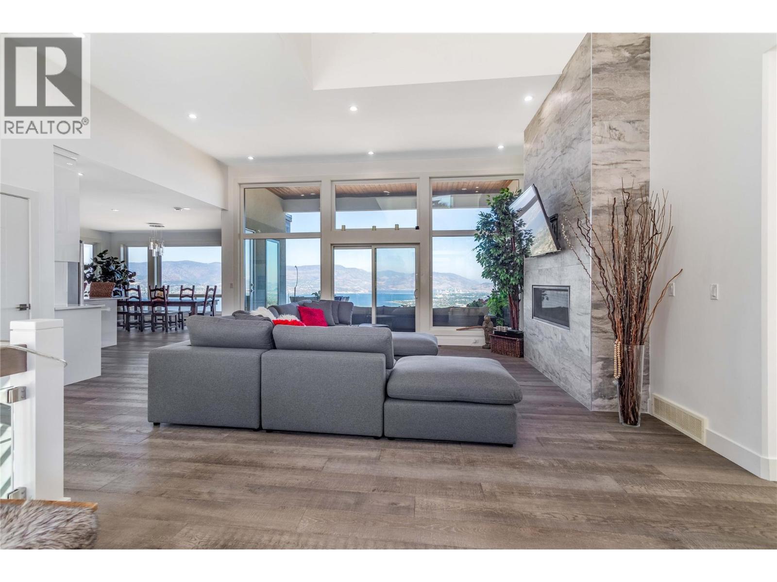 1016 Clarance Avenue, Kelowna, British Columbia  V1W 5M6 - Photo 5 - 10390081