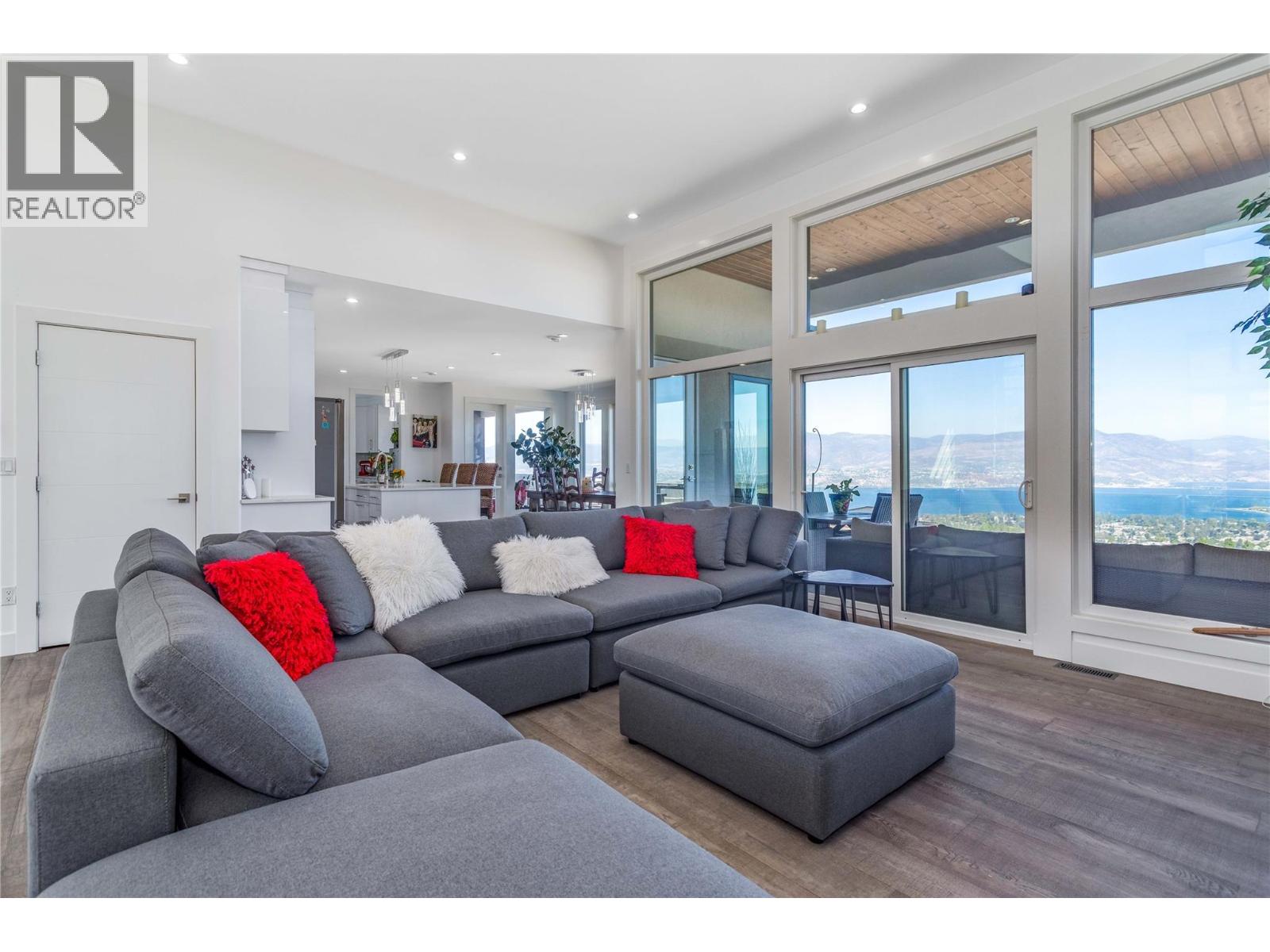 1016 Clarance Avenue, Kelowna, British Columbia  V1W 5M6 - Photo 6 - 10390081