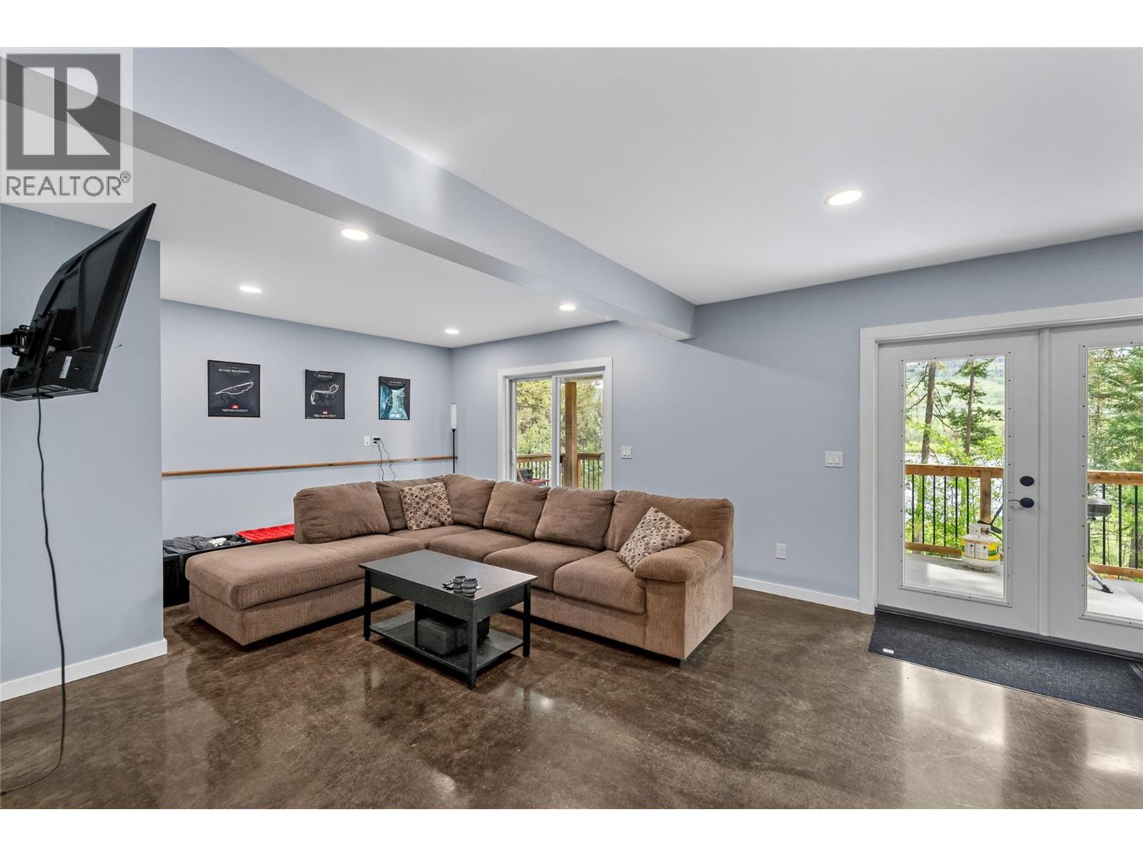 3307 Powell Road, Kamloops, British Columbia  V0E 3E1 - Photo 32 - 10389792