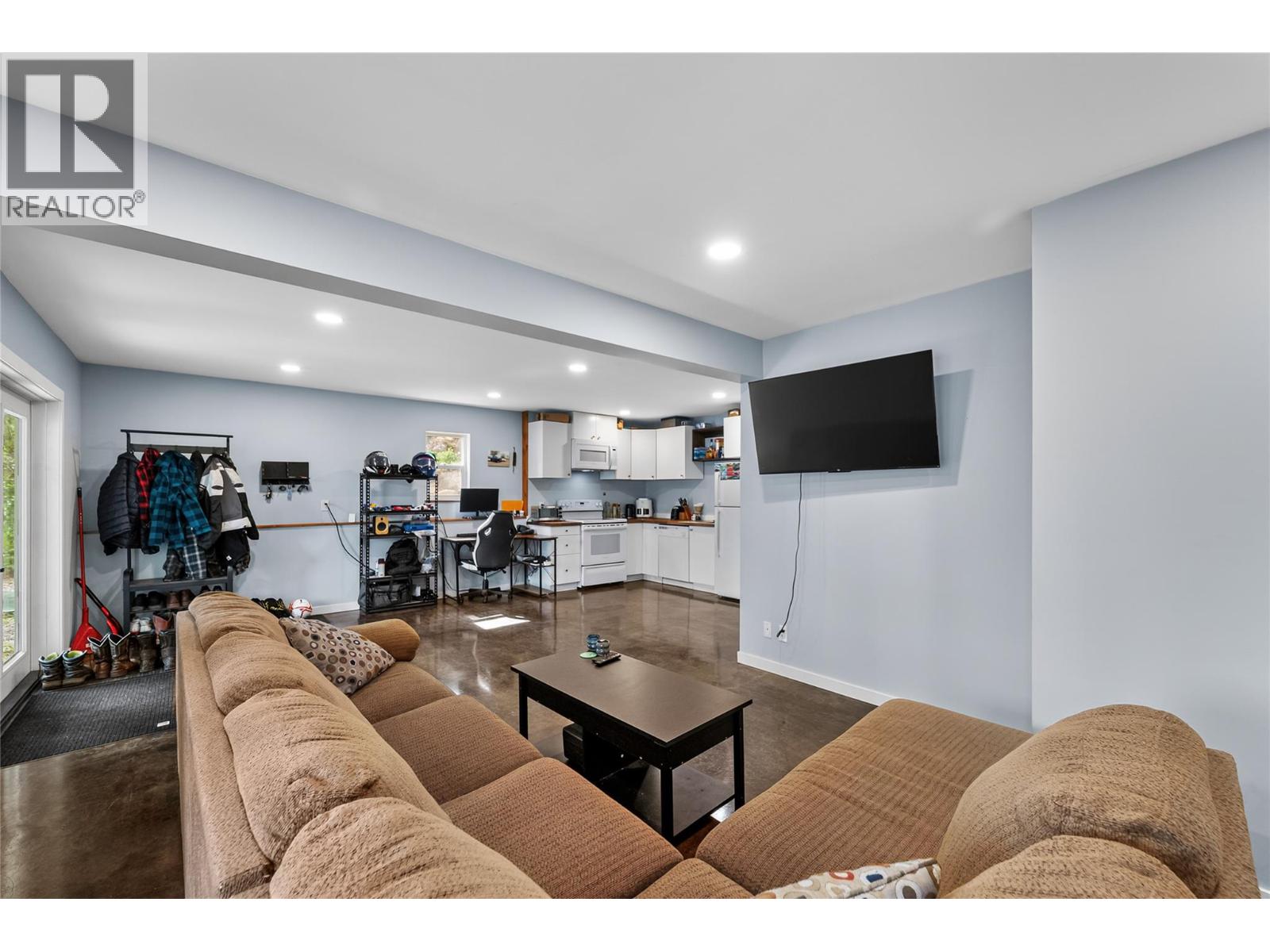3307 Powell Road, Kamloops, British Columbia  V0E 3E1 - Photo 34 - 10389792