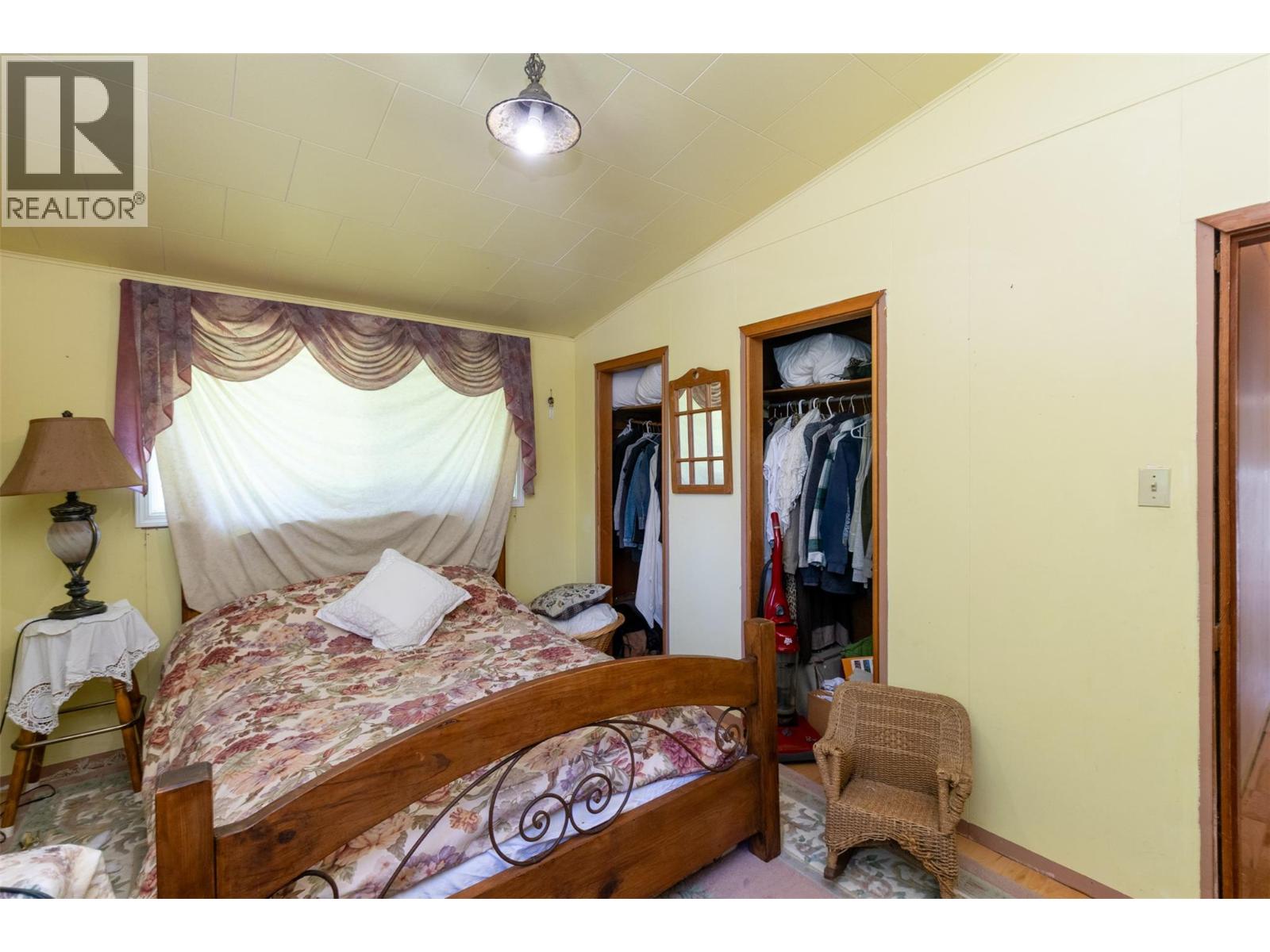 34 West Poirier Road, Mara, British Columbia  V0E 2K0 - Photo 12 - 10390122