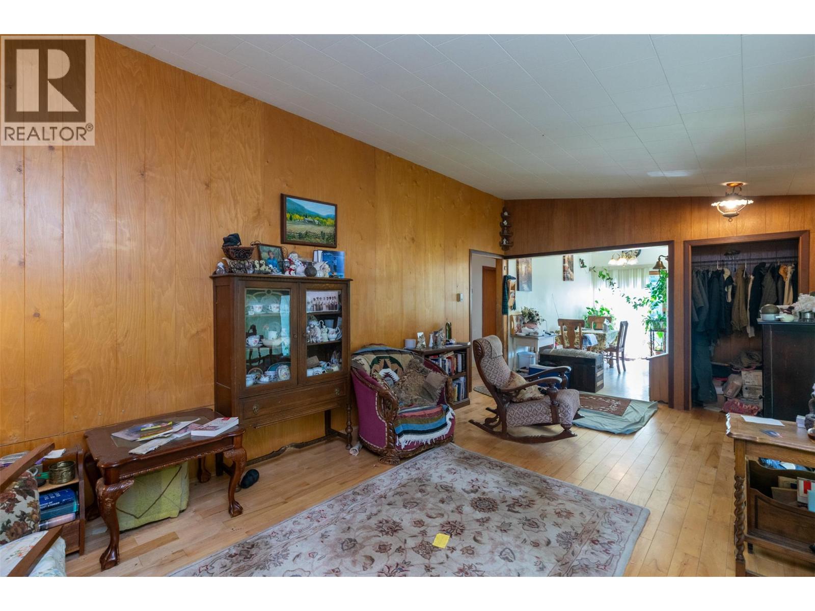 34 West Poirier Road, Mara, British Columbia  V0E 2K0 - Photo 3 - 10390122