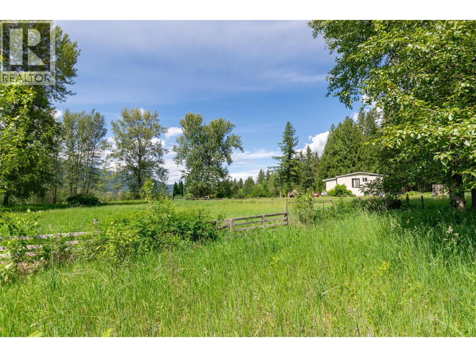 34 West Poirier Road, Mara, British Columbia  V0E 2K0 - Photo 38 - 10390122