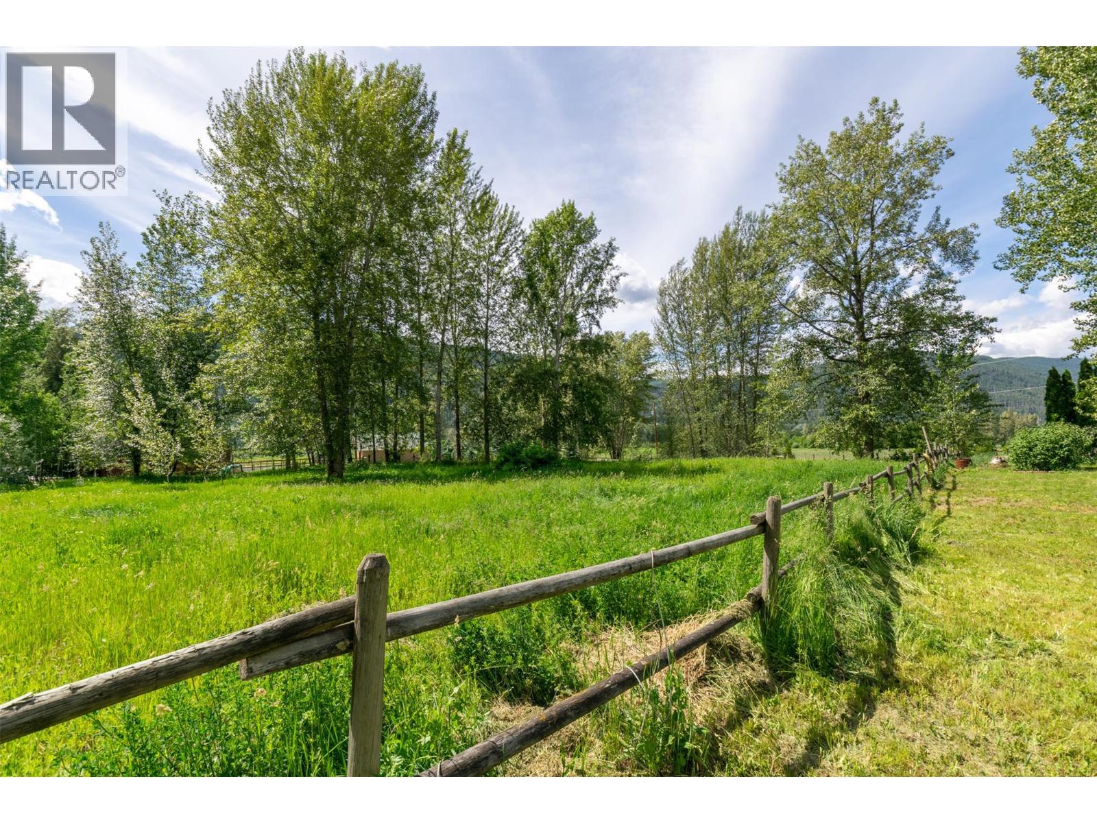 34 West Poirier Road, Mara, British Columbia  V0E 2K0 - Photo 42 - 10390122