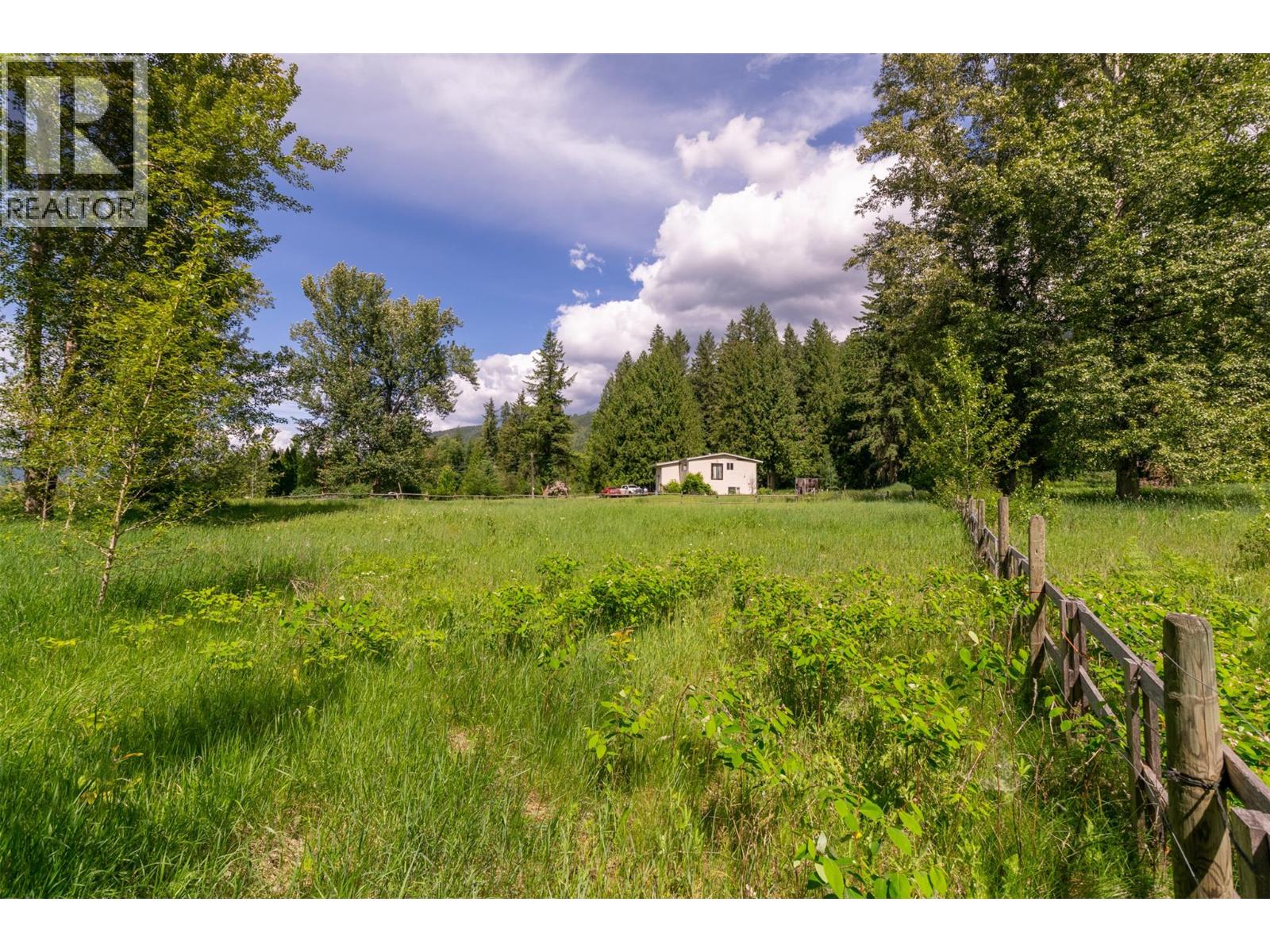 34 West Poirier Road, Mara, British Columbia  V0E 2K0 - Photo 48 - 10390122