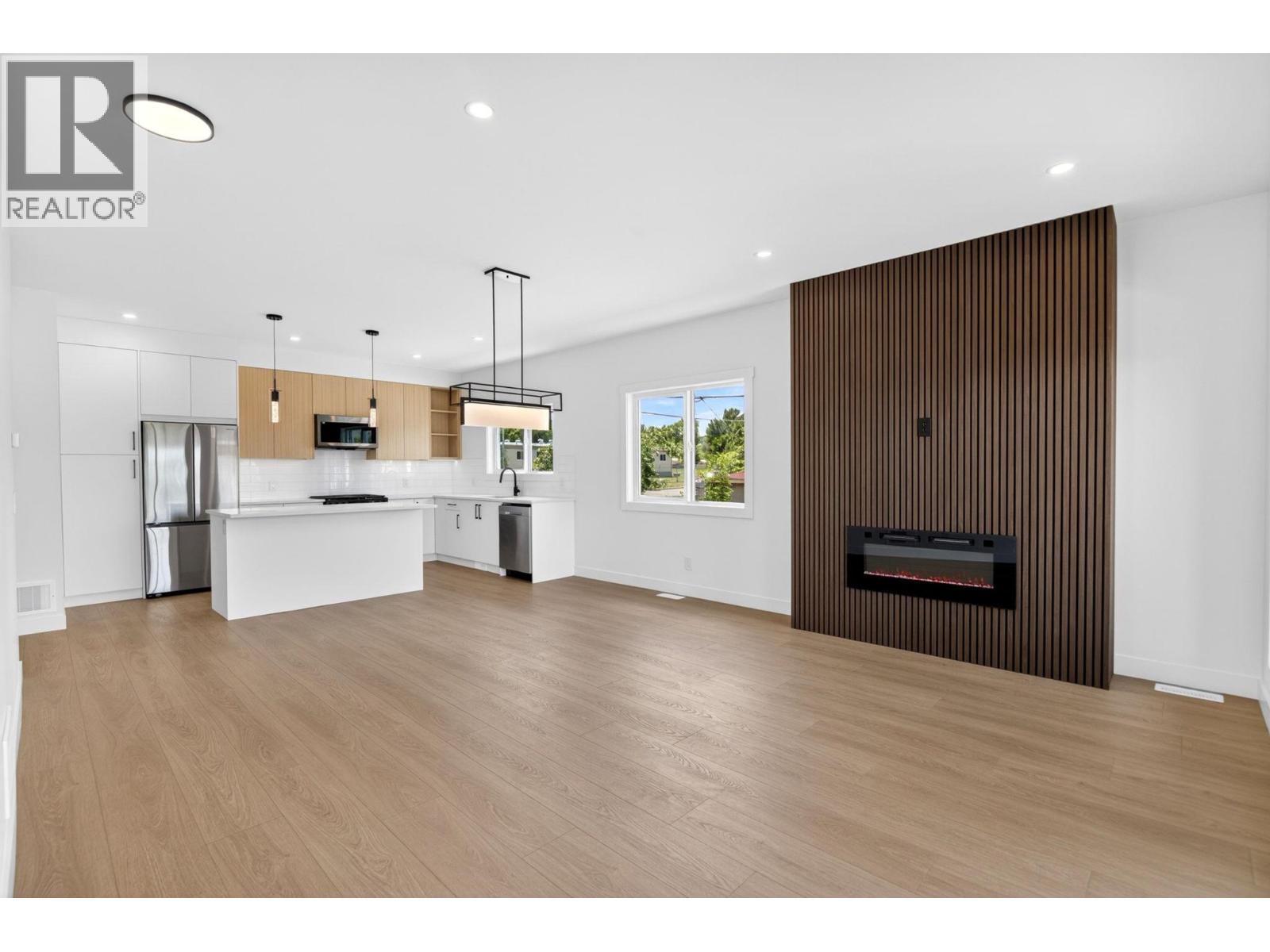3108 16th Avenue, Vernon, British Columbia  V1T 5G7 - Photo 12 - 10389824