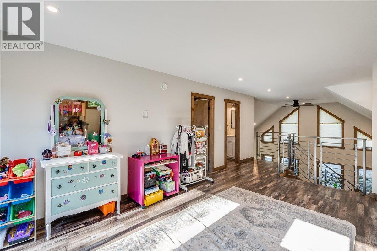809 Slocan Street, Slocan, British Columbia  V0G 2C0 - Photo 31 - 10389528