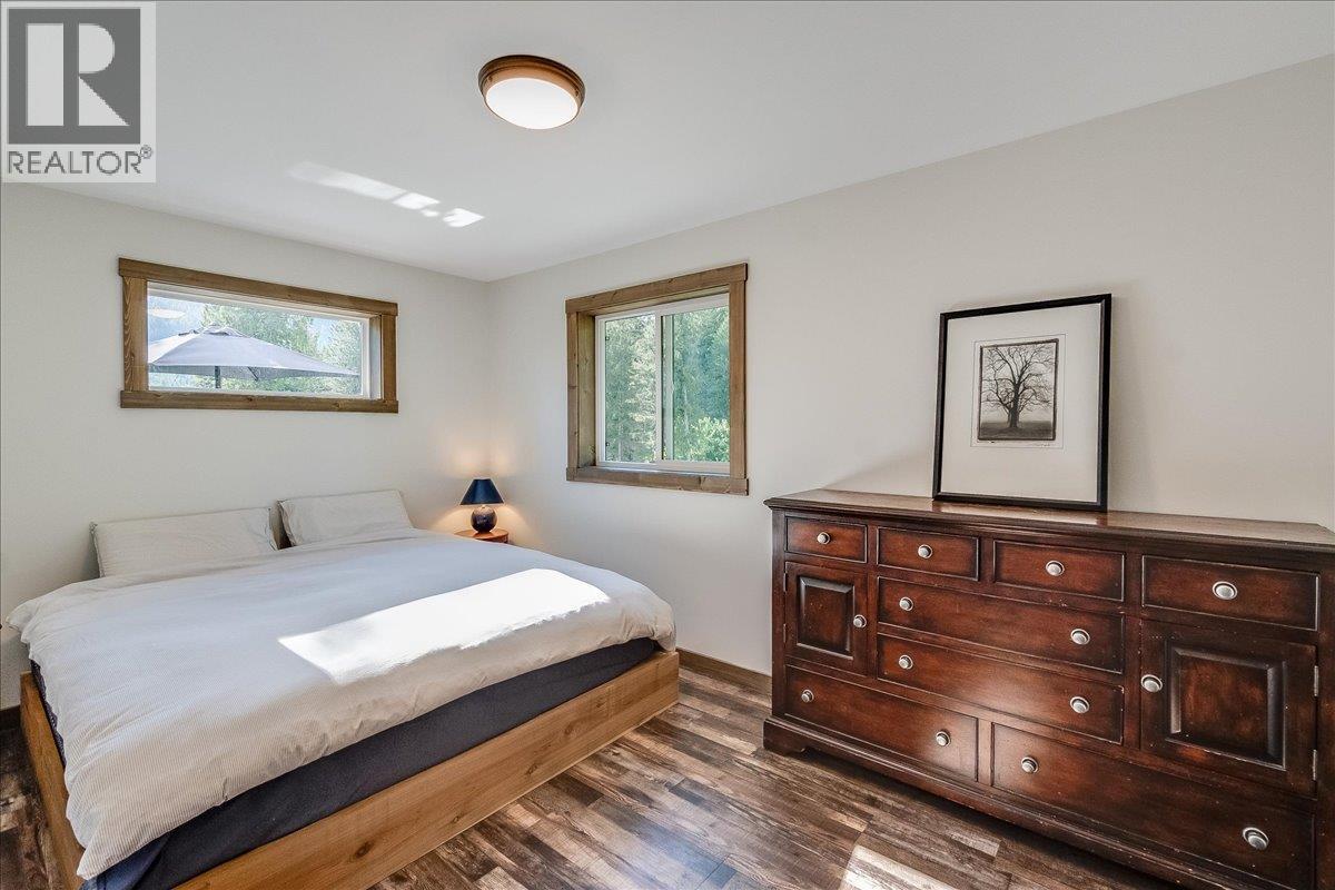 809 Slocan Street, Slocan, British Columbia  V0G 2C0 - Photo 32 - 10389528