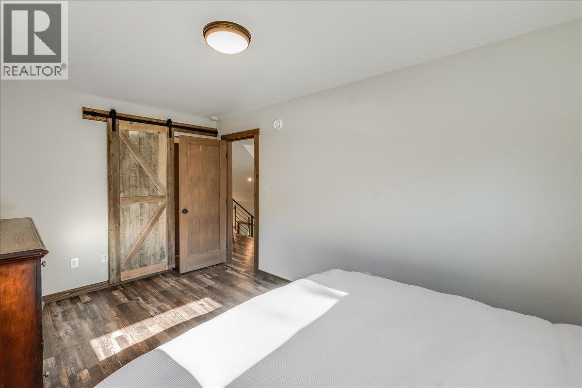 809 Slocan Street, Slocan, British Columbia  V0G 2C0 - Photo 34 - 10389528