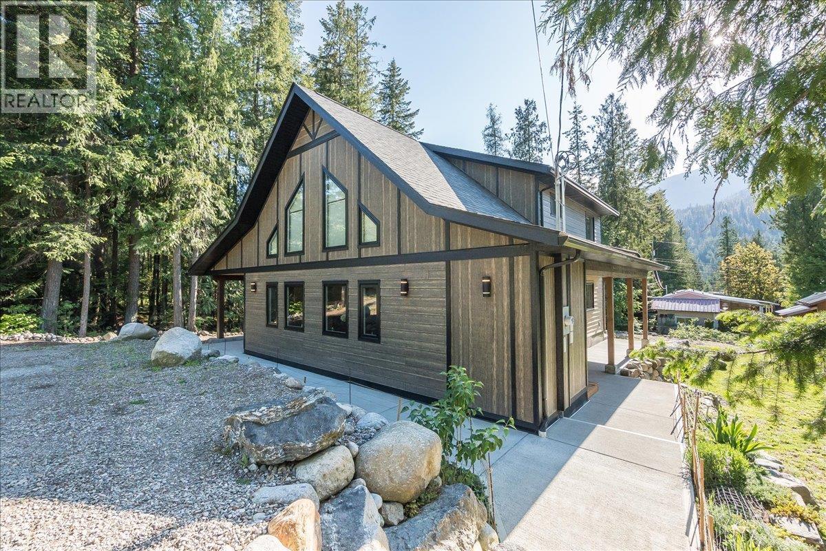 809 Slocan Street, Slocan, British Columbia  V0G 2C0 - Photo 45 - 10389528