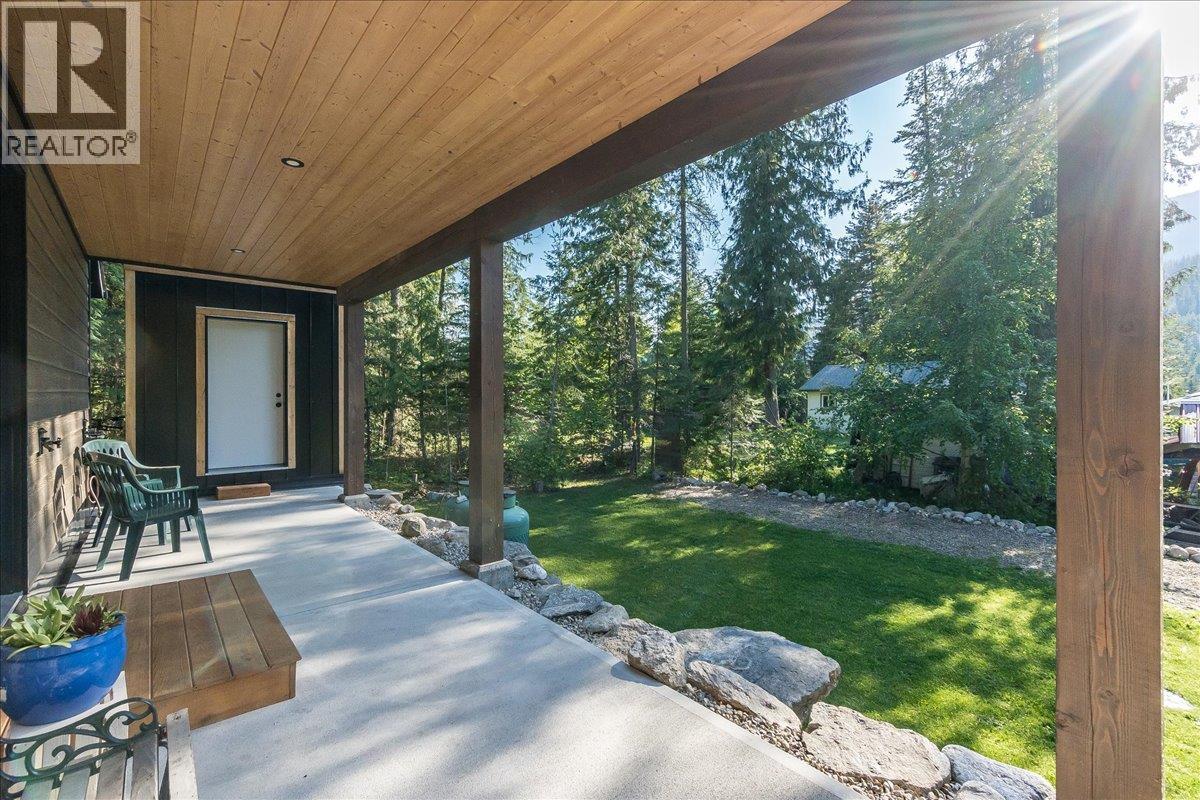 809 Slocan Street, Slocan, British Columbia  V0G 2C0 - Photo 46 - 10389528