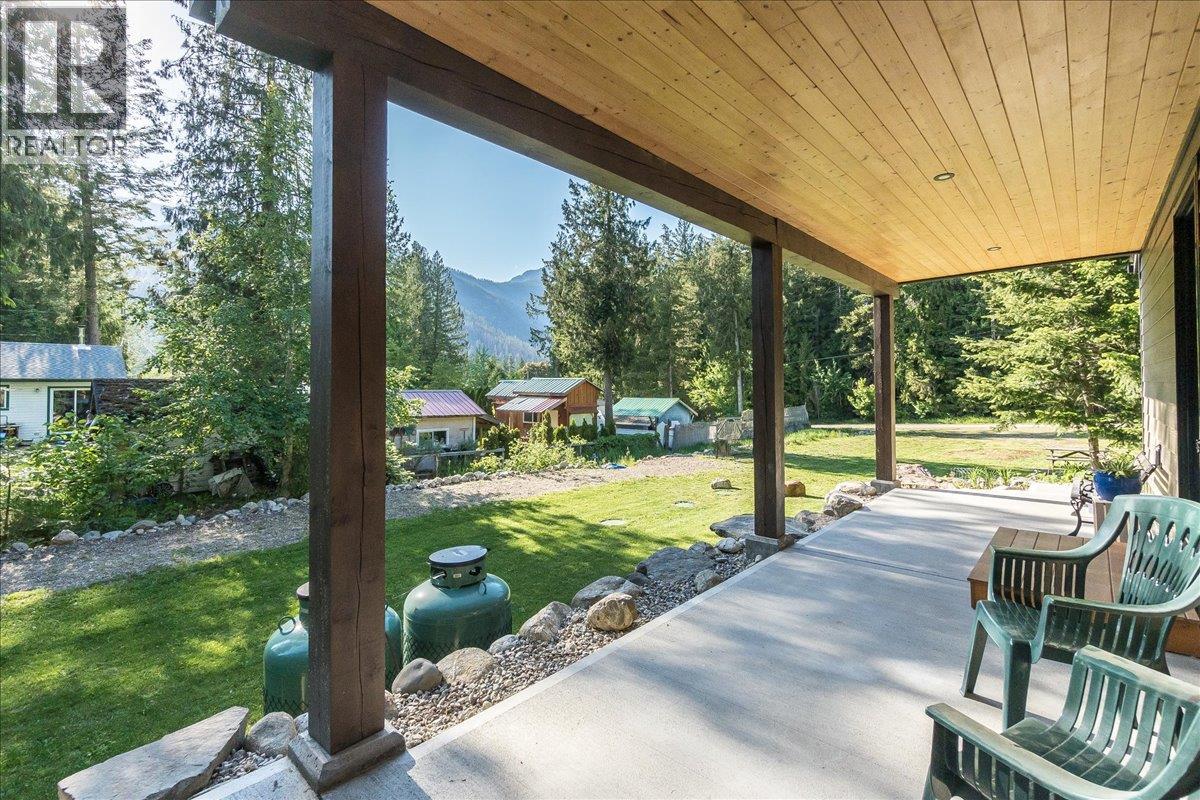 809 Slocan Street, Slocan, British Columbia  V0G 2C0 - Photo 48 - 10389528