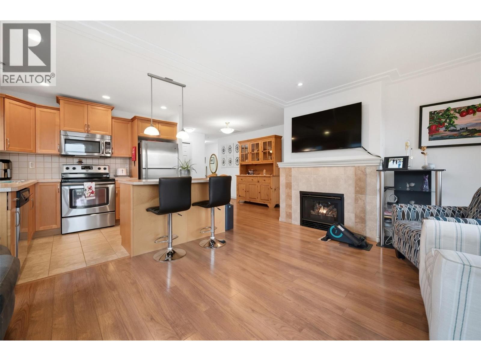 2125 Atkinson Street Unit# 702, Penticton, British Columbia  V2A 9E6 - Photo 5 - 10390373