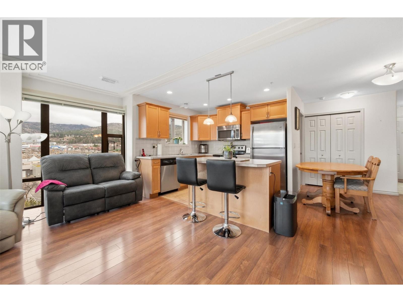 2125 Atkinson Street Unit# 702, Penticton, British Columbia  V2A 9E6 - Photo 6 - 10390373