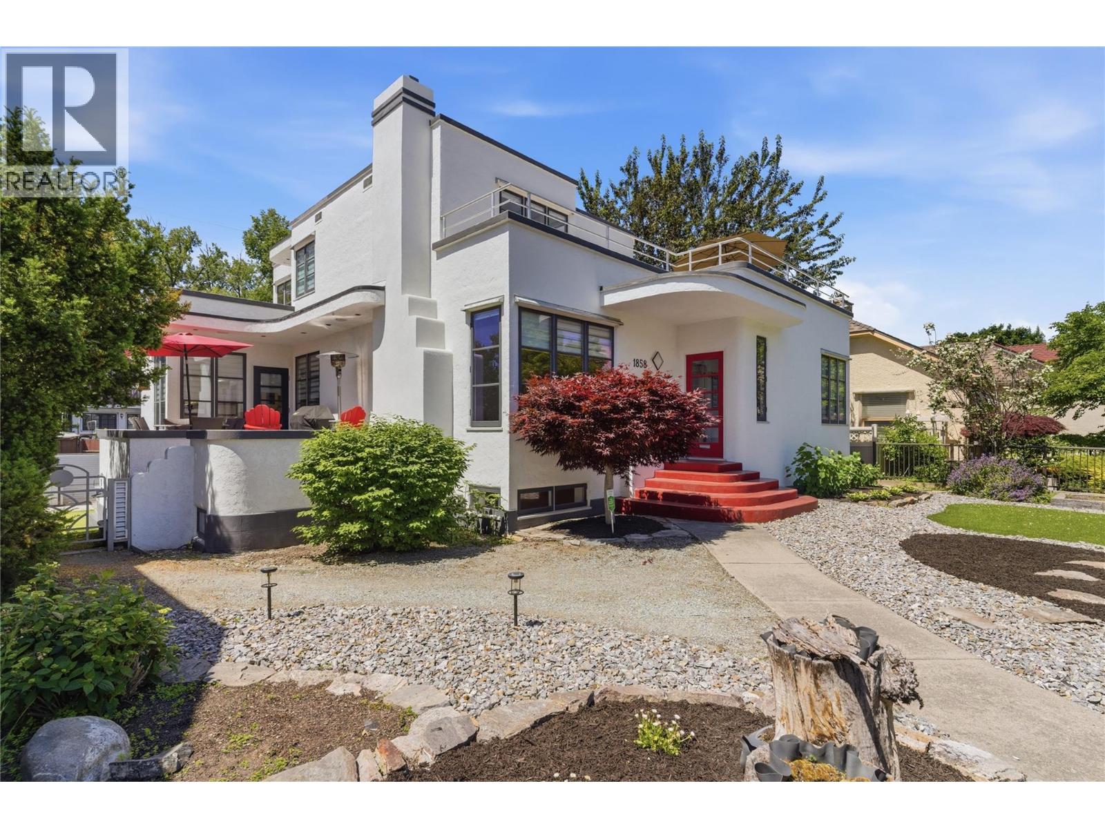 1858 Abbott Street, Kelowna, British Columbia  V1Y 1B5 - Photo 1 - 10387929