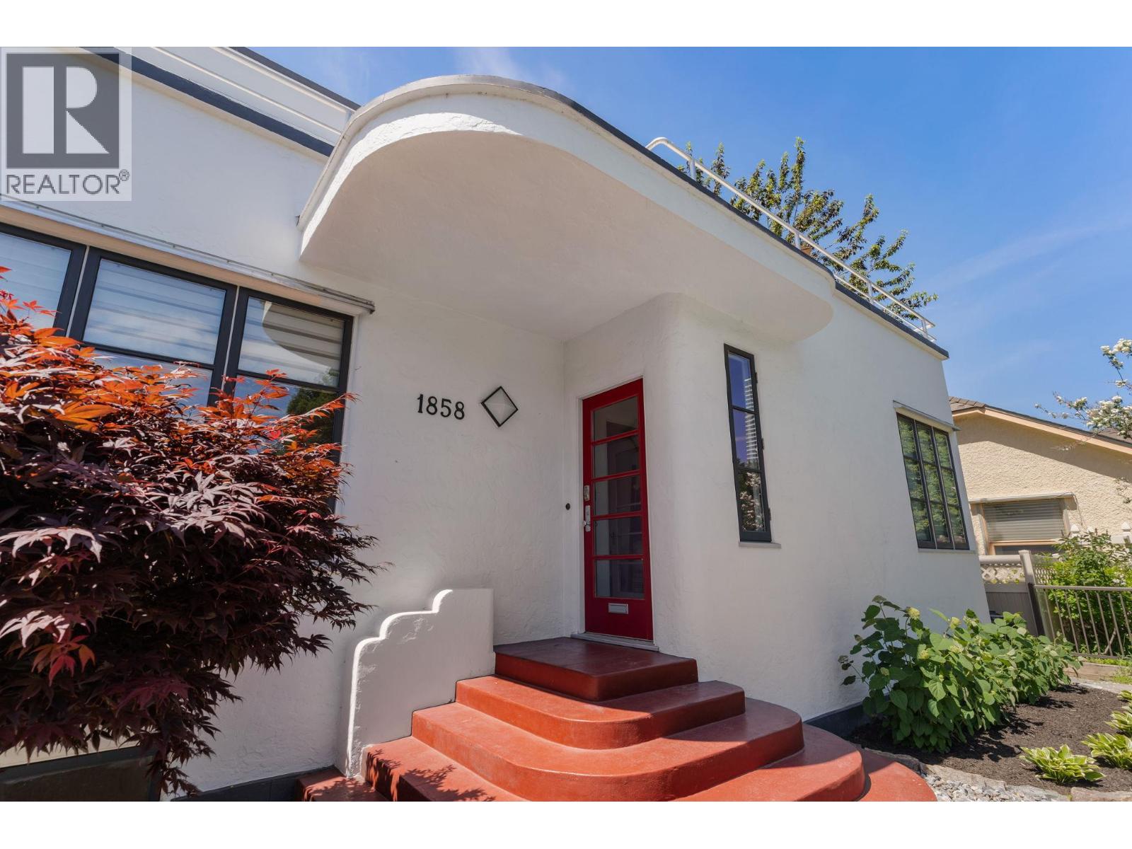 1858 Abbott Street, Kelowna, British Columbia  V1Y 1B5 - Photo 2 - 10387929