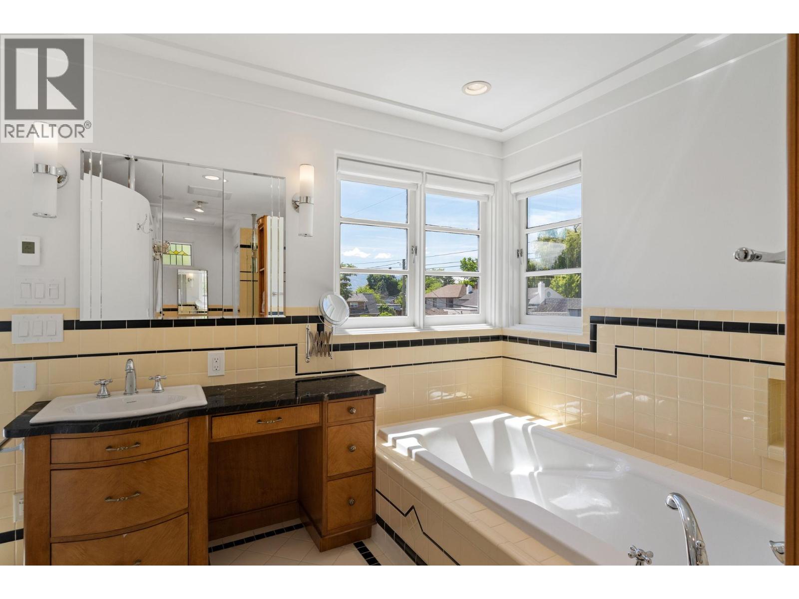 1858 Abbott Street, Kelowna, British Columbia  V1Y 1B5 - Photo 28 - 10387929