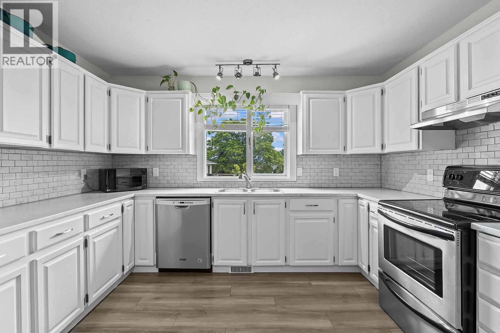 3463 Logan Road, West Kelowna, British Columbia  V4T 1N6 - Photo 2 - 10390297