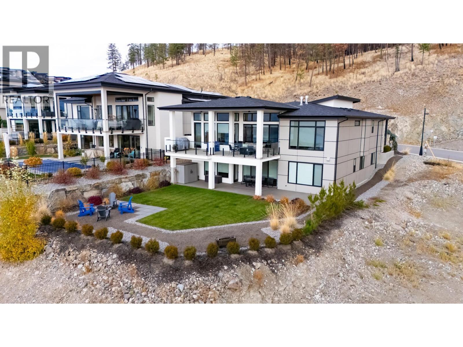 9874 Beacon Hill Drive, Lake Country, British Columbia  V4V 0A9 - Photo 4 - 10390131