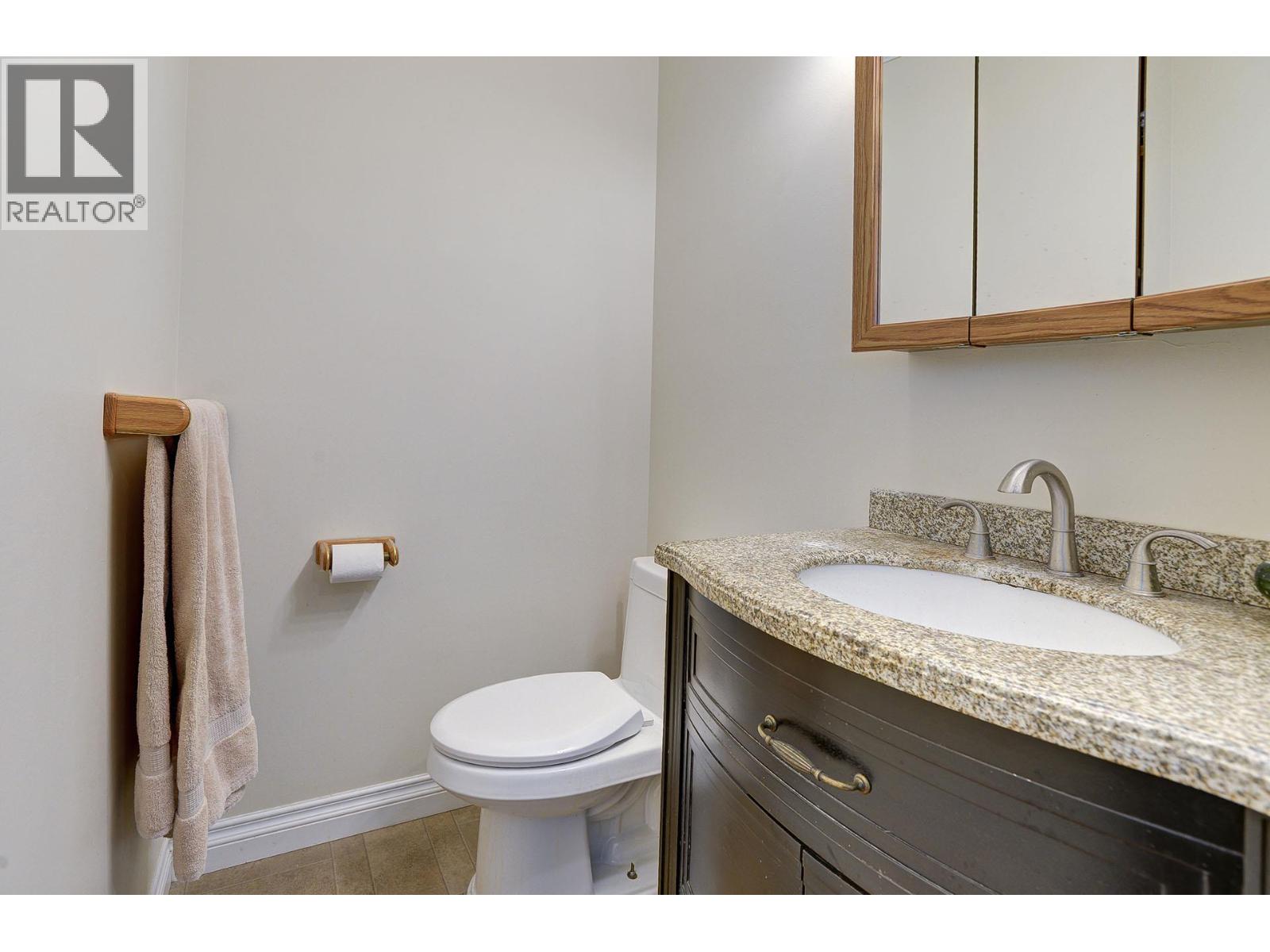660 Valdes Drive, Kamloops, British Columbia  V2B 5J2 - Photo 14 - 10390429