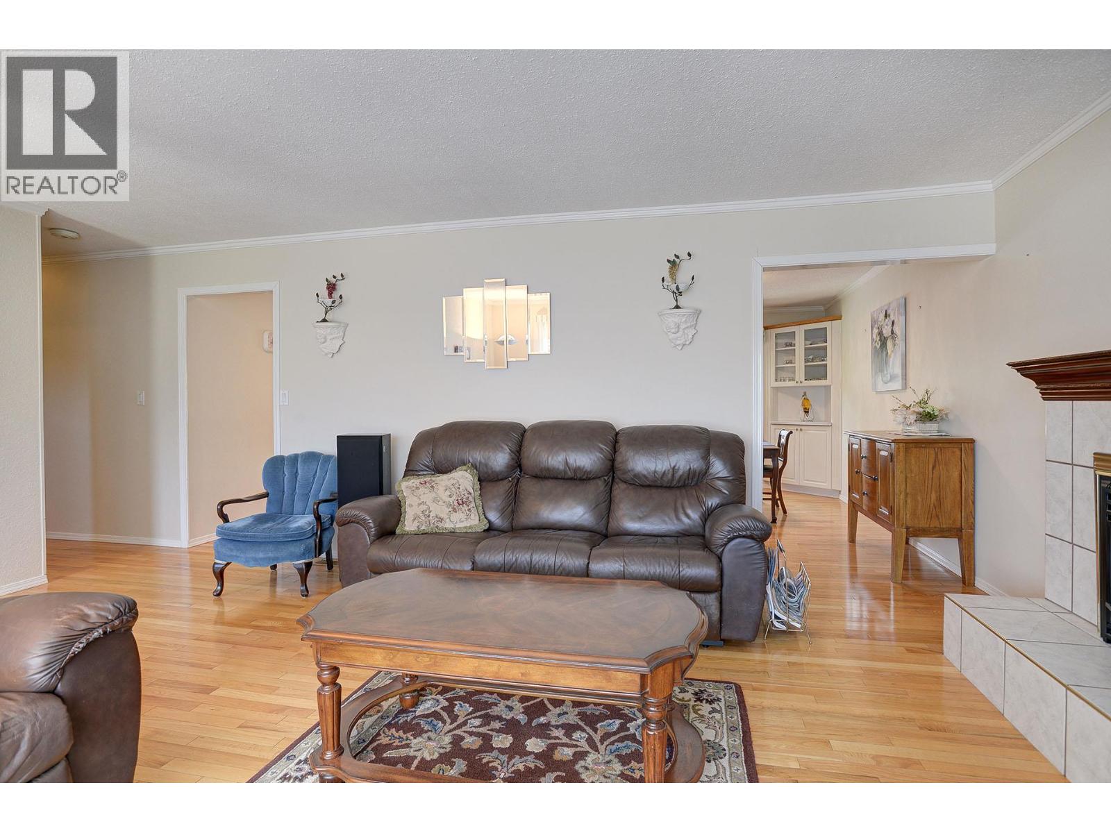 660 Valdes Drive, Kamloops, British Columbia  V2B 5J2 - Photo 5 - 10390429