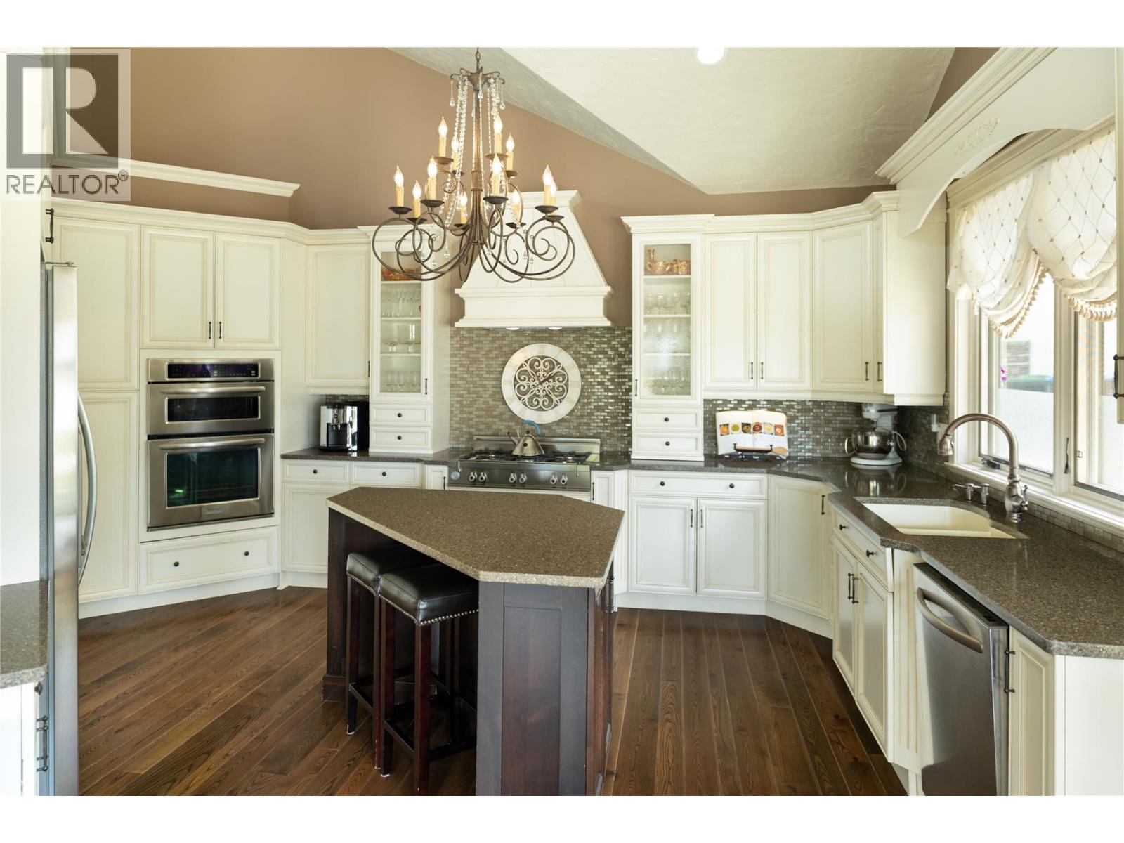4768 Carmel Crescent, Kelowna, British Columbia  V1W 5B9 - Photo 9 - 10390209
