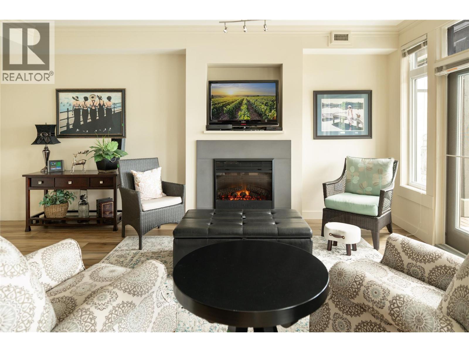 2901 Abbott Street Unit# 307, Kelowna, British Columbia  V1Y 1G7 - Photo 5 - 10389476