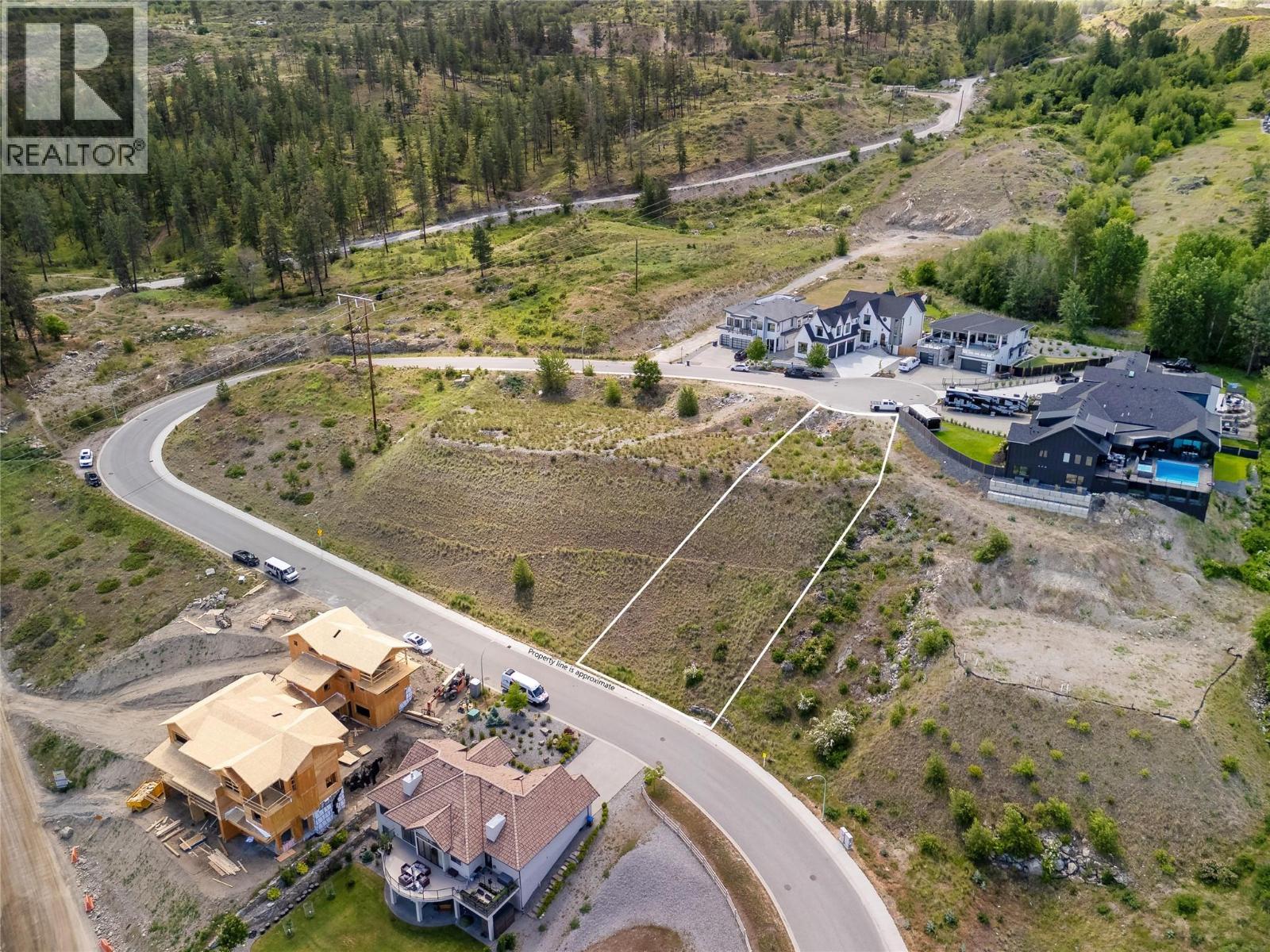 513 Trumpeter Road, Kelowna, British Columbia  V1W 5K6 - Photo 2 - 10389369