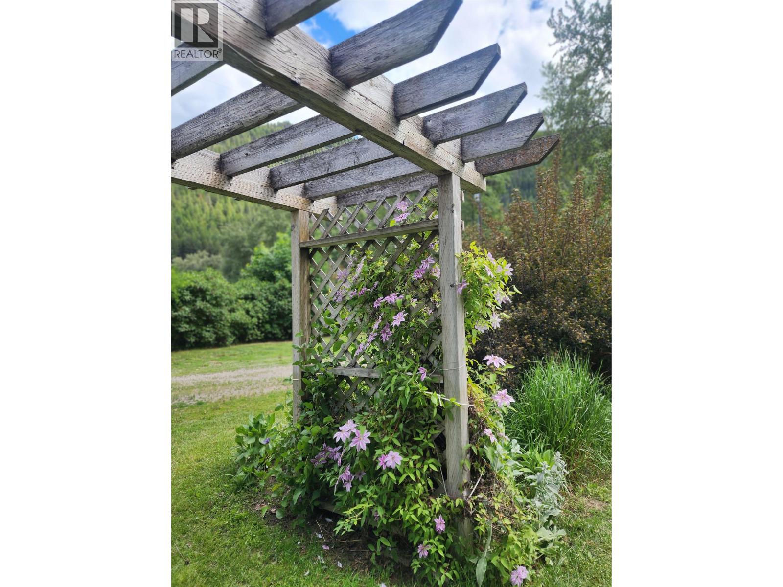 460 South Nursery Road, Grand Forks, British Columbia  V0H 1H9 - Photo 14 - 10387887