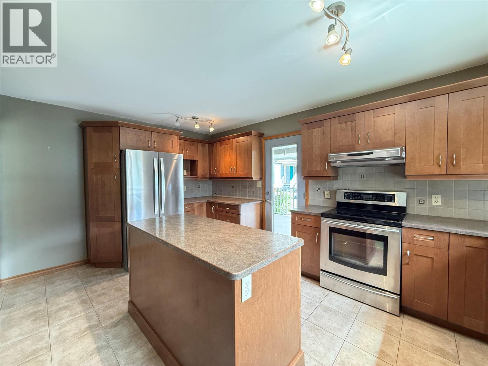 723 Highway 3a Highway, Nelson, British Columbia  V1L 6M4 - Photo 16 - 10390160
