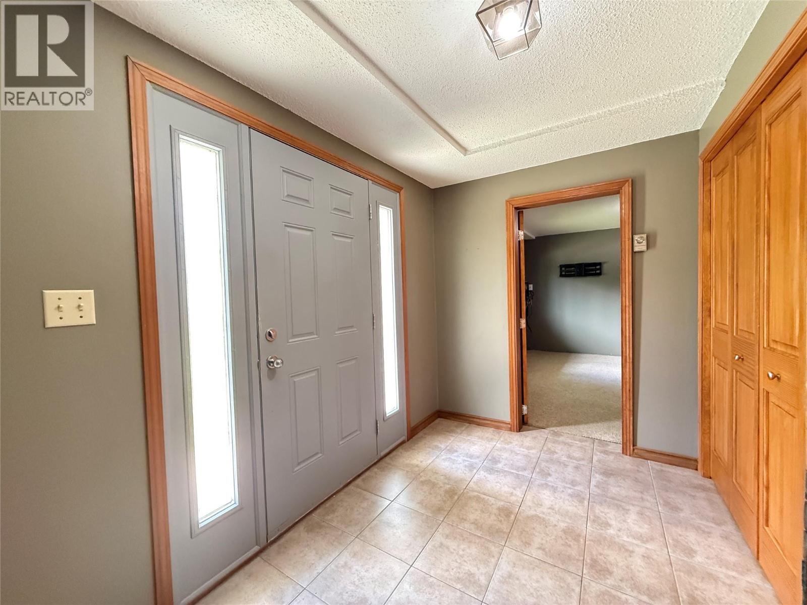 723 Highway 3a Highway, Nelson, British Columbia  V1L 6M4 - Photo 29 - 10390160