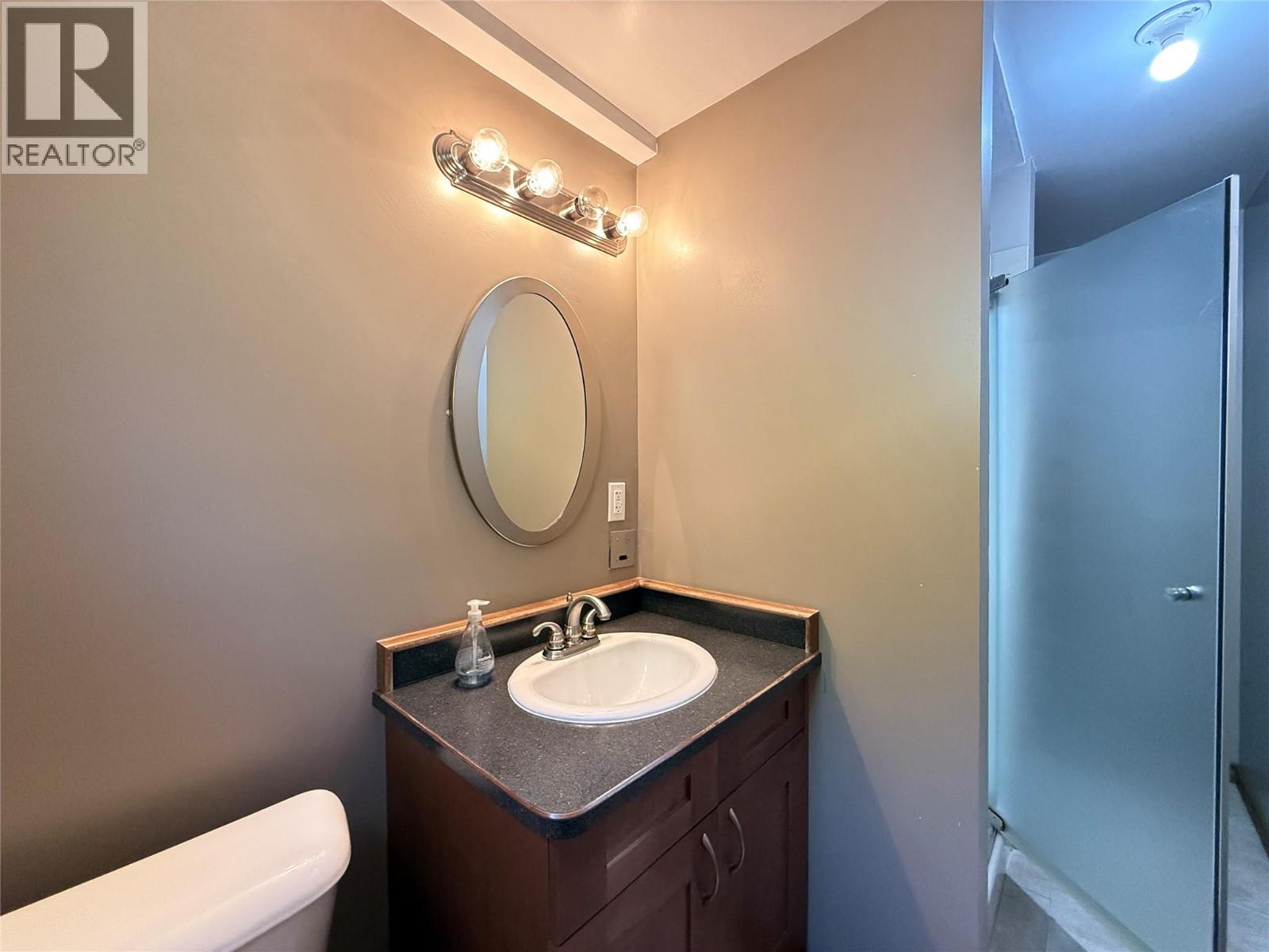 723 Highway 3a Highway, Nelson, British Columbia  V1L 6M4 - Photo 37 - 10390160