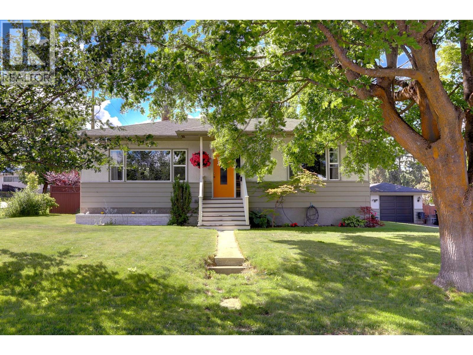 1800 30th Avenue, Vernon, British Columbia  V1T 2A5 - Photo 1 - 10388861