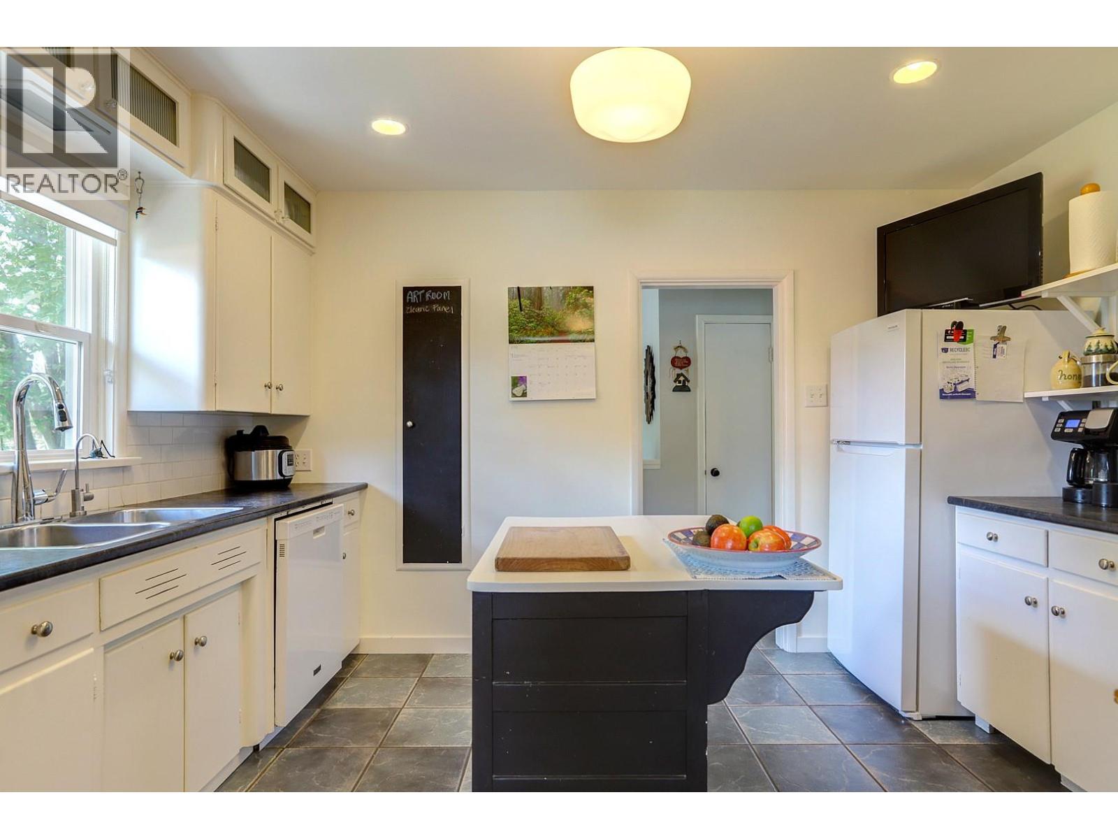 1800 30th Avenue, Vernon, British Columbia  V1T 2A5 - Photo 21 - 10388861
