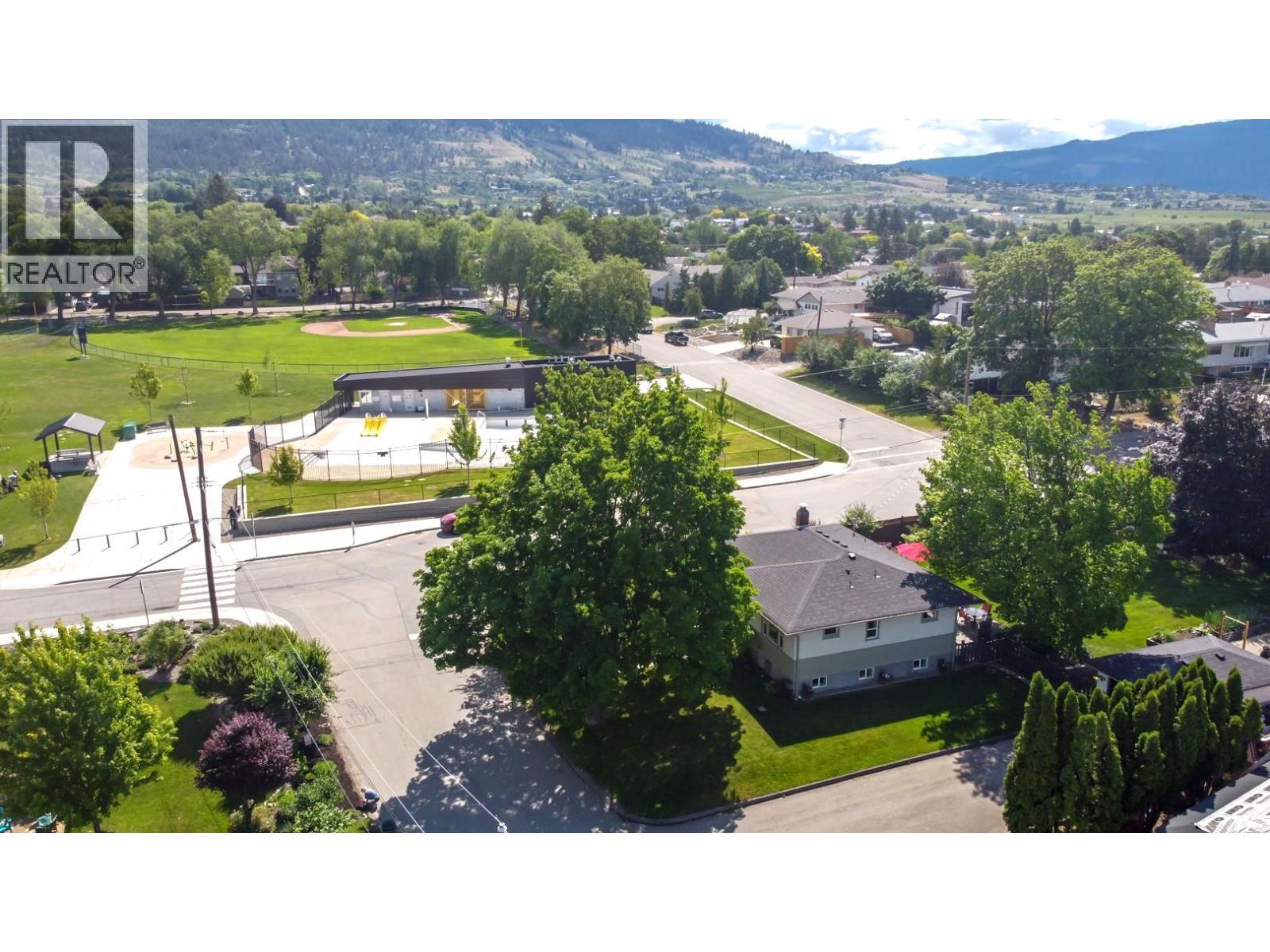 1800 30th Avenue, Vernon, British Columbia  V1T 2A5 - Photo 75 - 10388861