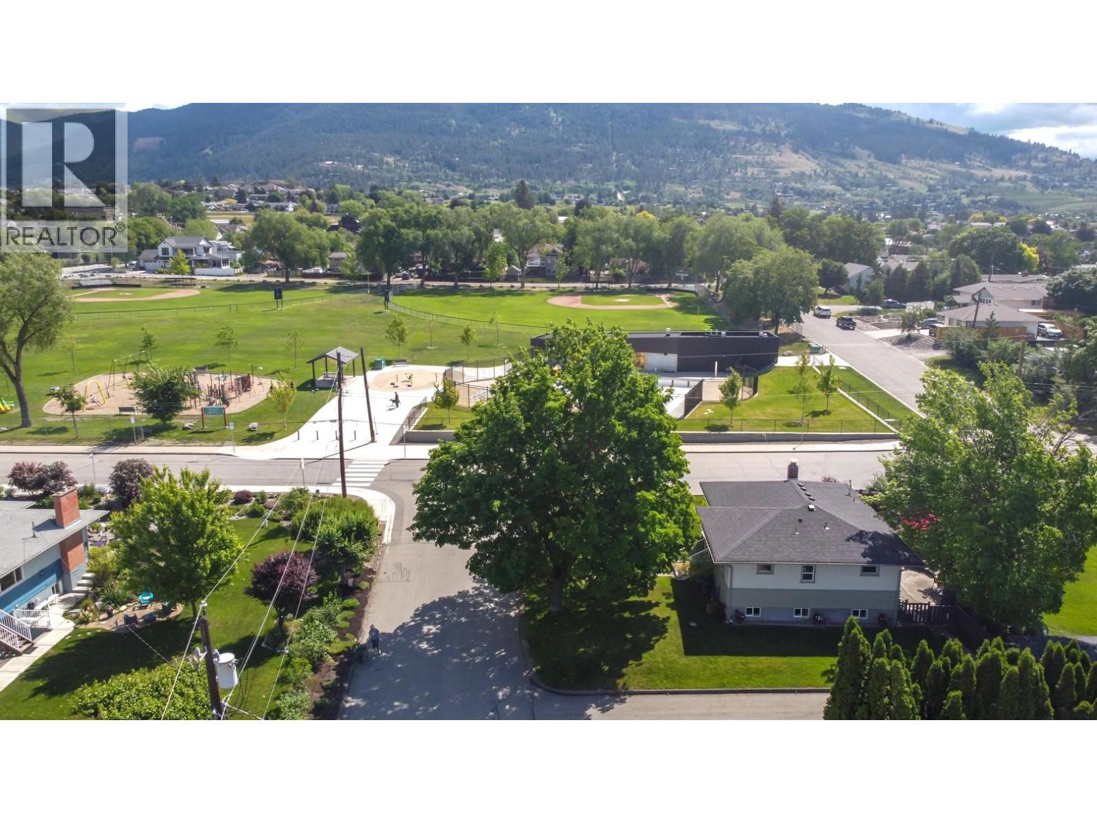 1800 30th Avenue, Vernon, British Columbia  V1T 2A5 - Photo 76 - 10388861