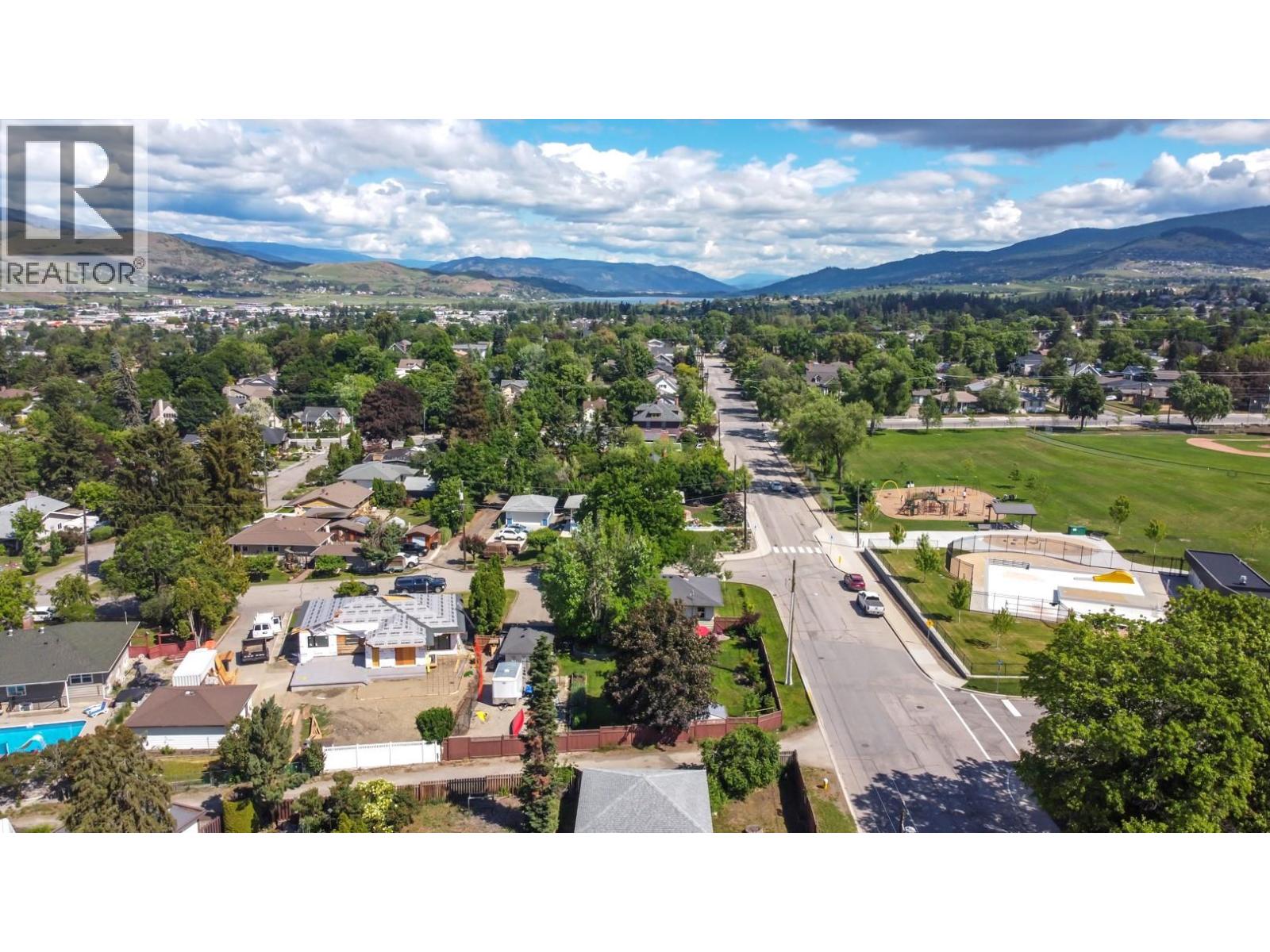 1800 30th Avenue, Vernon, British Columbia  V1T 2A5 - Photo 95 - 10388861