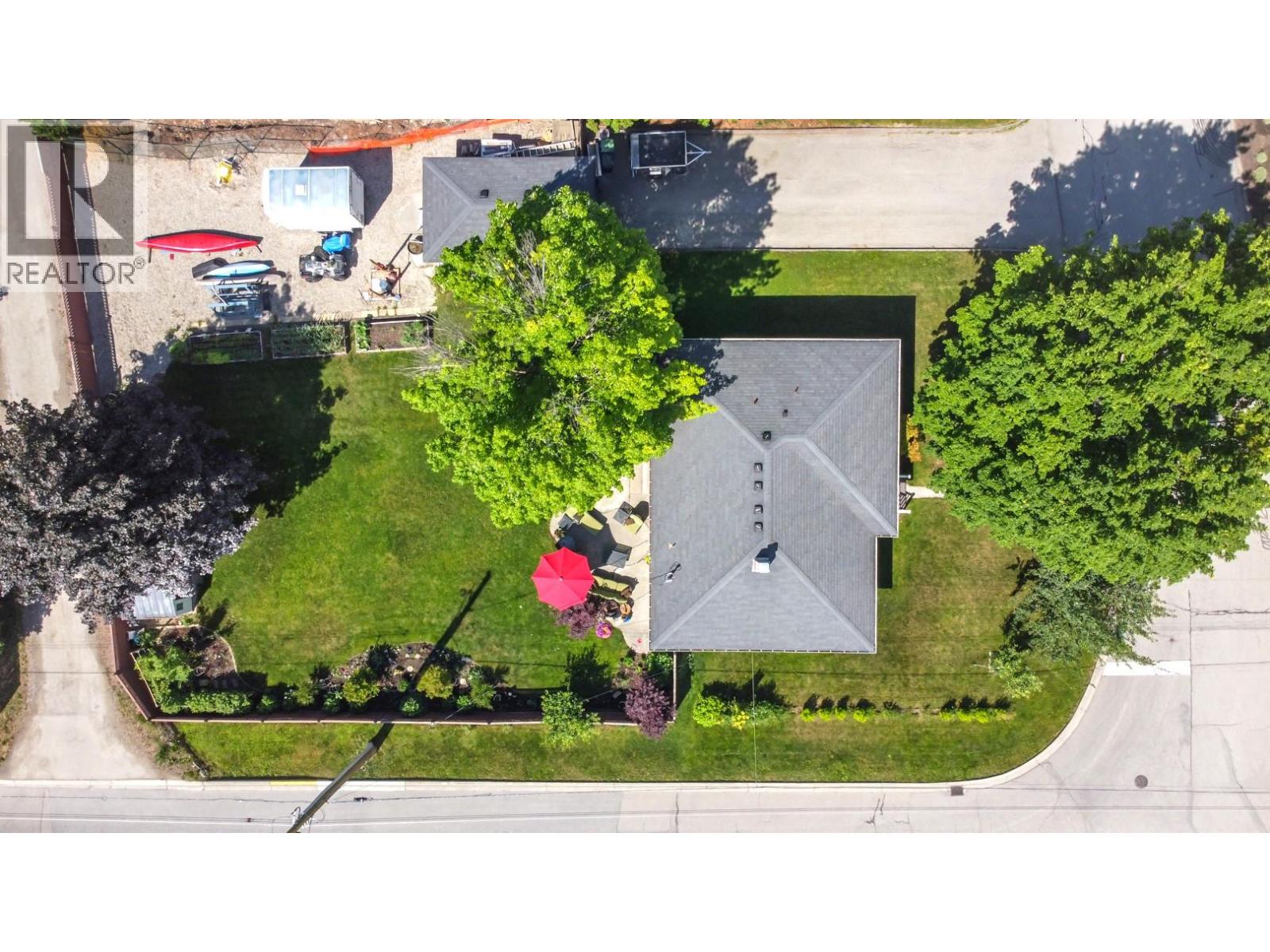 1800 30th Avenue, Vernon, British Columbia  V1T 2A5 - Photo 98 - 10388861